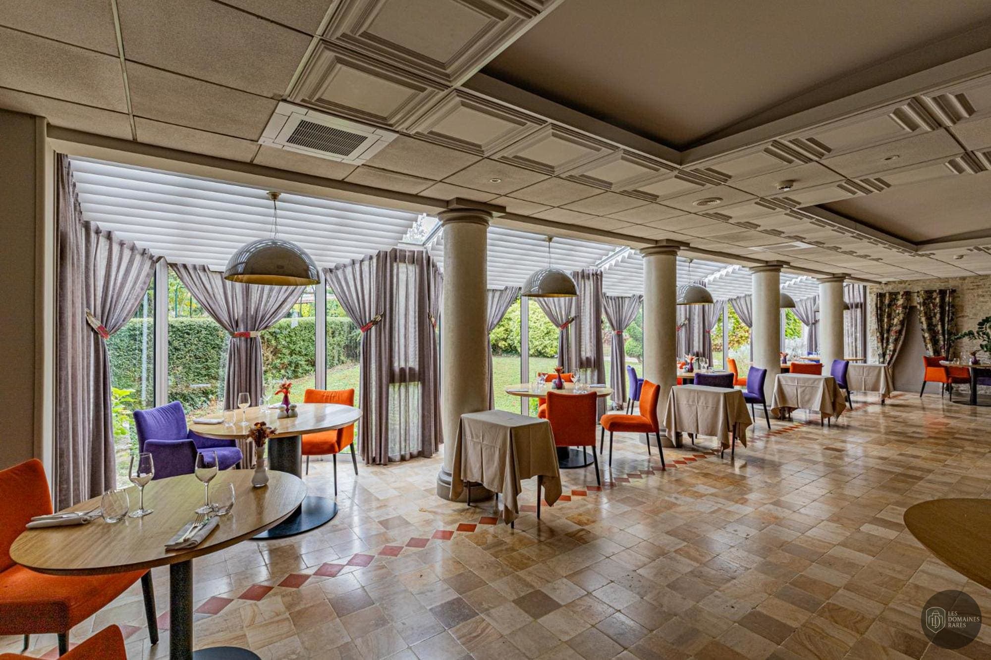 Vue extérieure du lieu Hostellerie des Clos à Chablis en Bourgogne-Franche-Comté