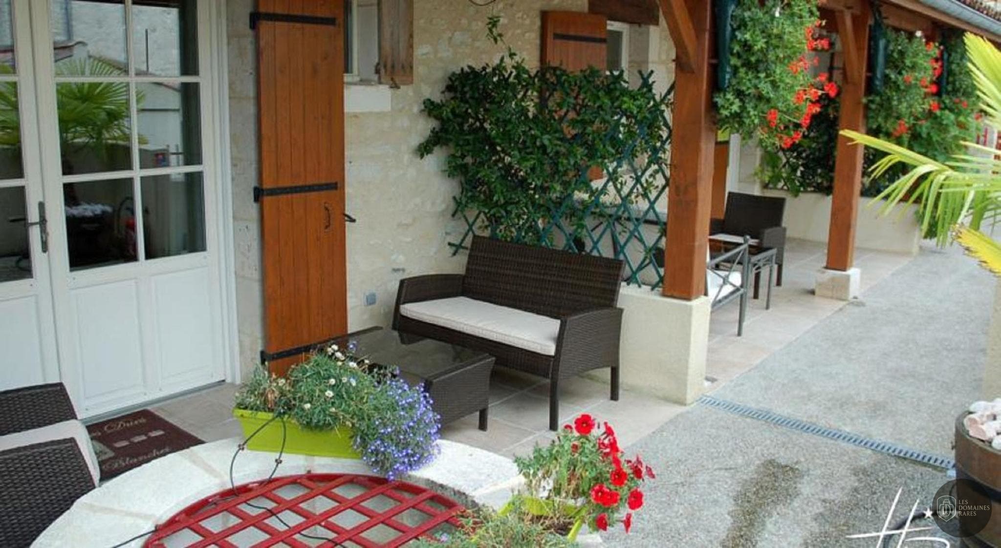 Vue extérieure du lieu Hostellerie des Ducs à Duras en Nouvelle-Aquitaine