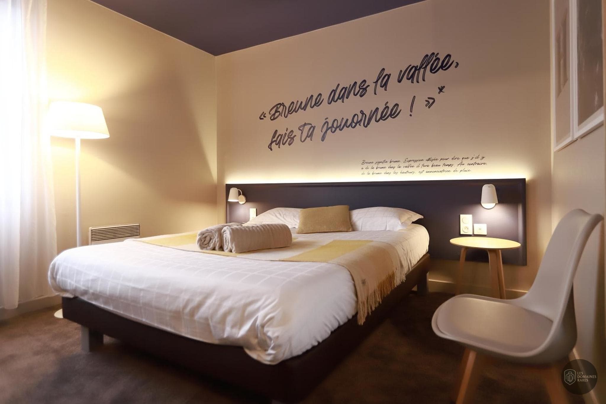 Chambre de l'hôtel Hotel Antares à Deauville en Normandie
