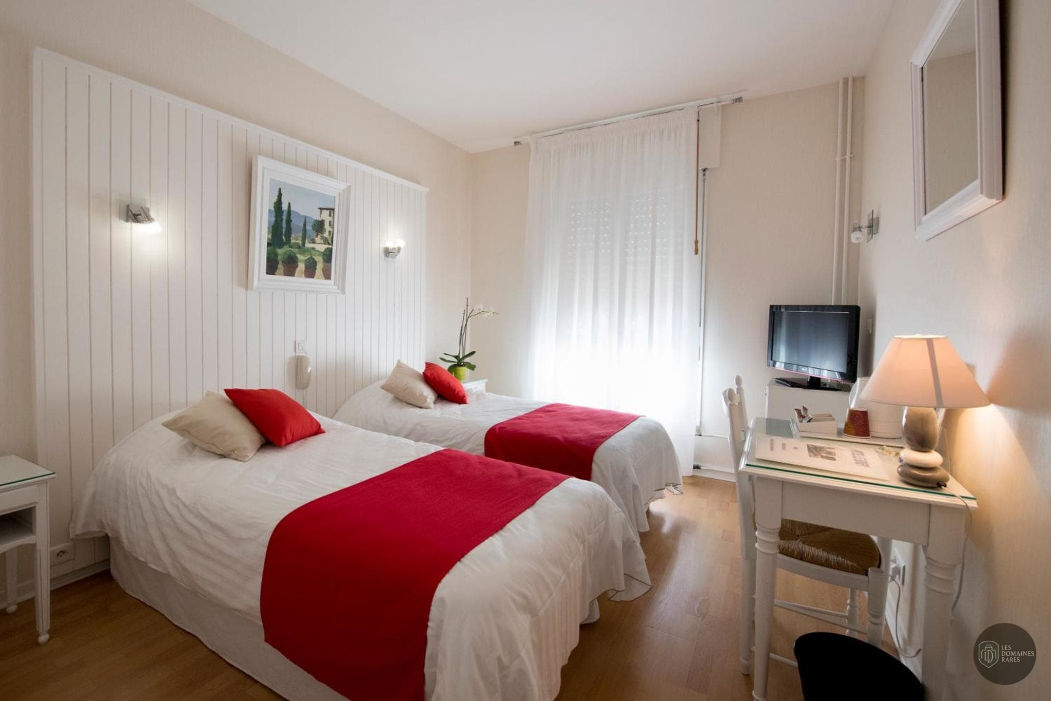 Chambre de l'hôtel Hotel Biney à Rodez en Occitanie