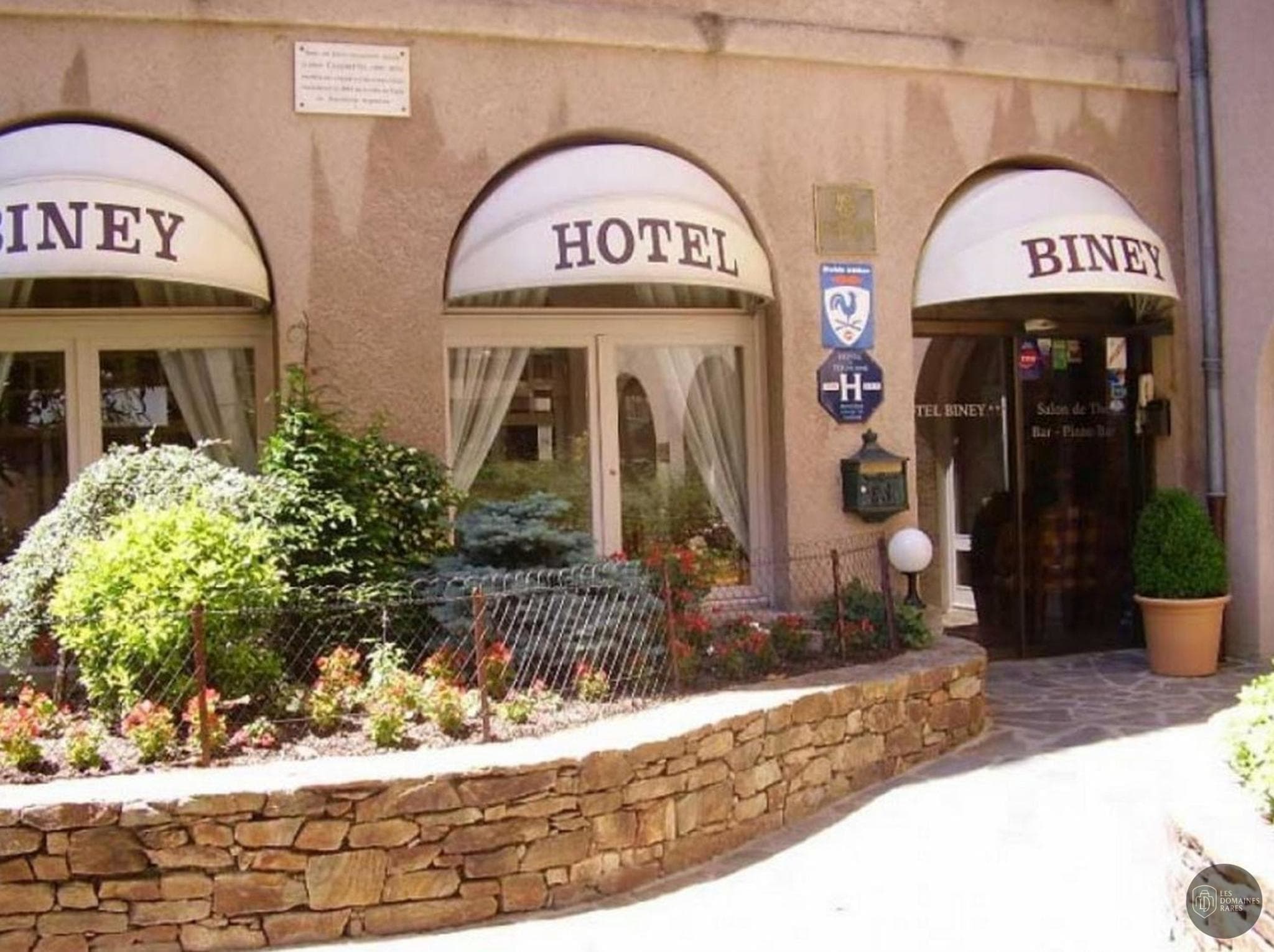 Vue extérieure de l'hôtel Hotel Biney à Rodez en Occitanie