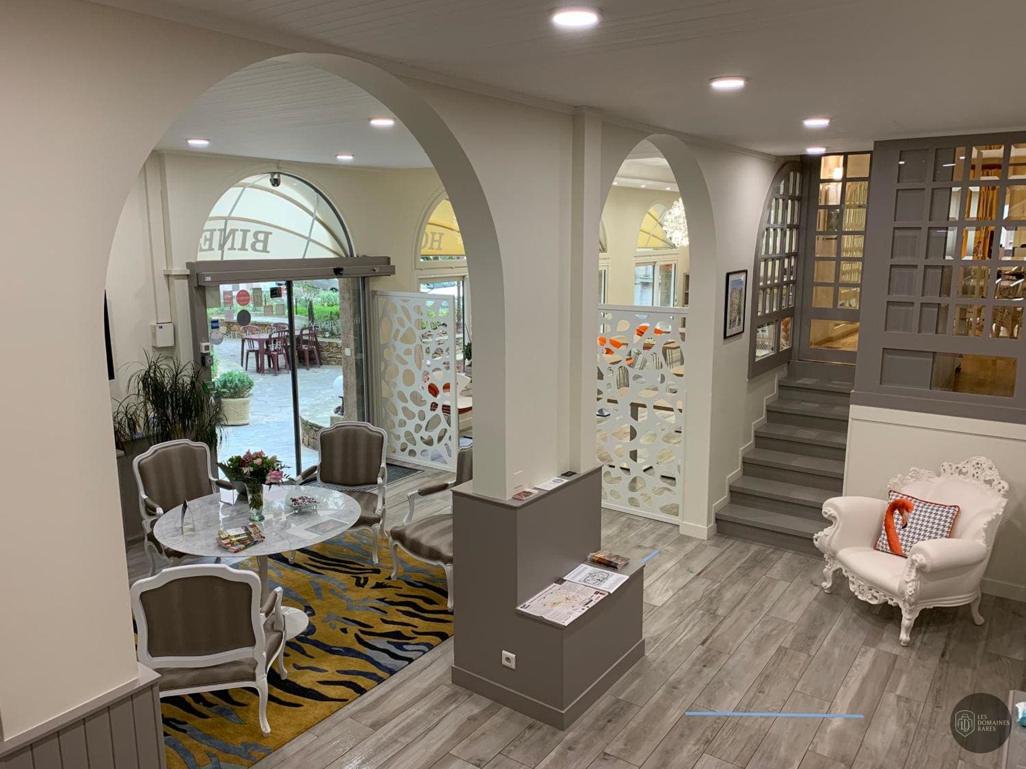 Espace intérieur de l'hôtel Hotel Biney à Rodez en Occitanie