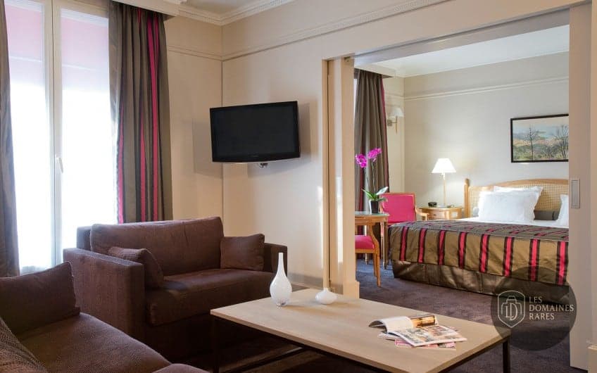 Suite avec salon et chambre séparée