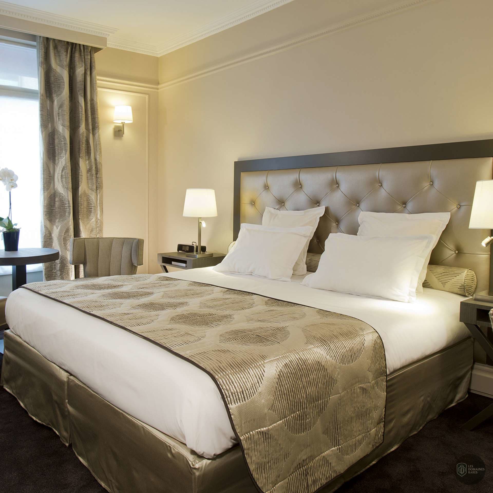 Chambre double confortable et lumineuse
