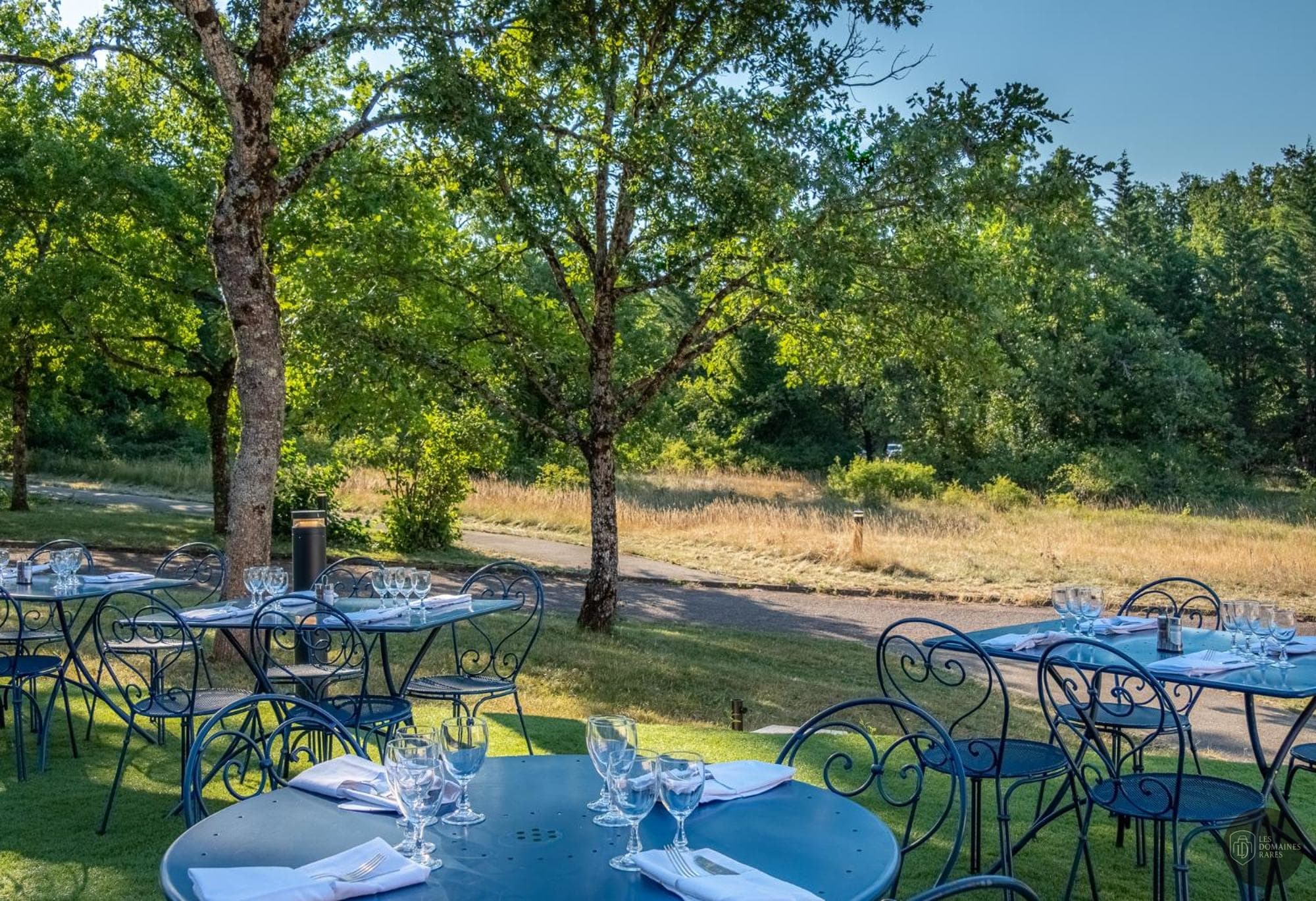 Vue extérieure de l'hôtel Hotel Causse Comtal à Gages en Occitanie