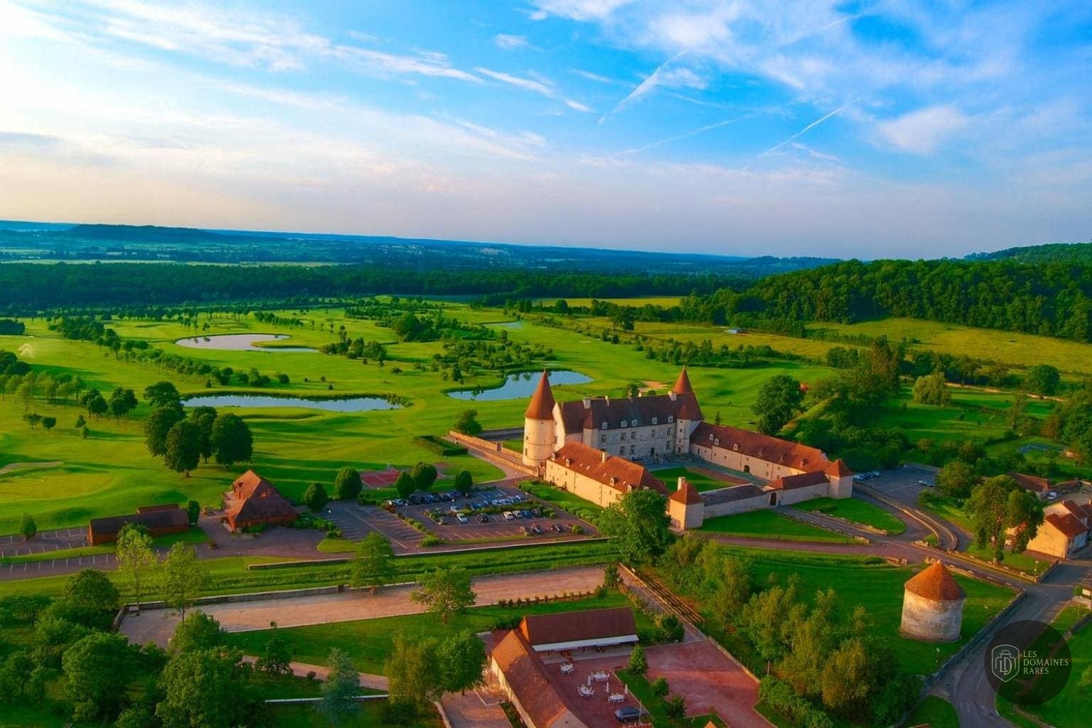 Vue du château Hotel Golf Chateau de Chailly à Chailly en Bourgogne-Franche-Comté