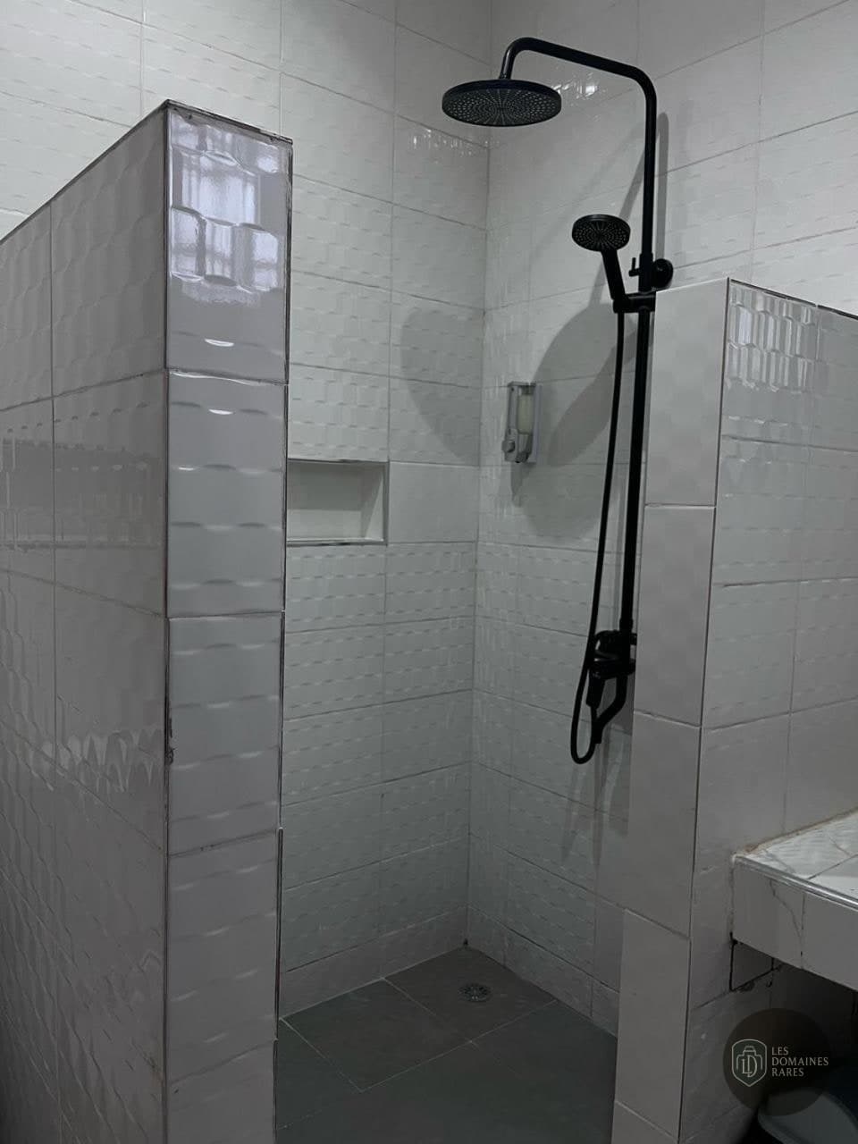 Salle de bain de l'hôtel Hotel Horus à Langon en Nouvelle-Aquitaine
