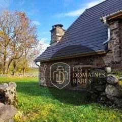 Vue extérieure de l'hôtel Hotel La Decouverte à Les en Auvergne-Rhône-Alpes