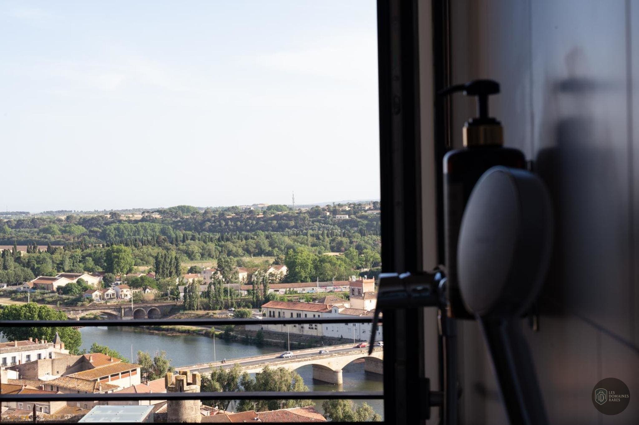 Vue extérieure de l'hôtel Hotel La Prison à Béziers en Occitanie