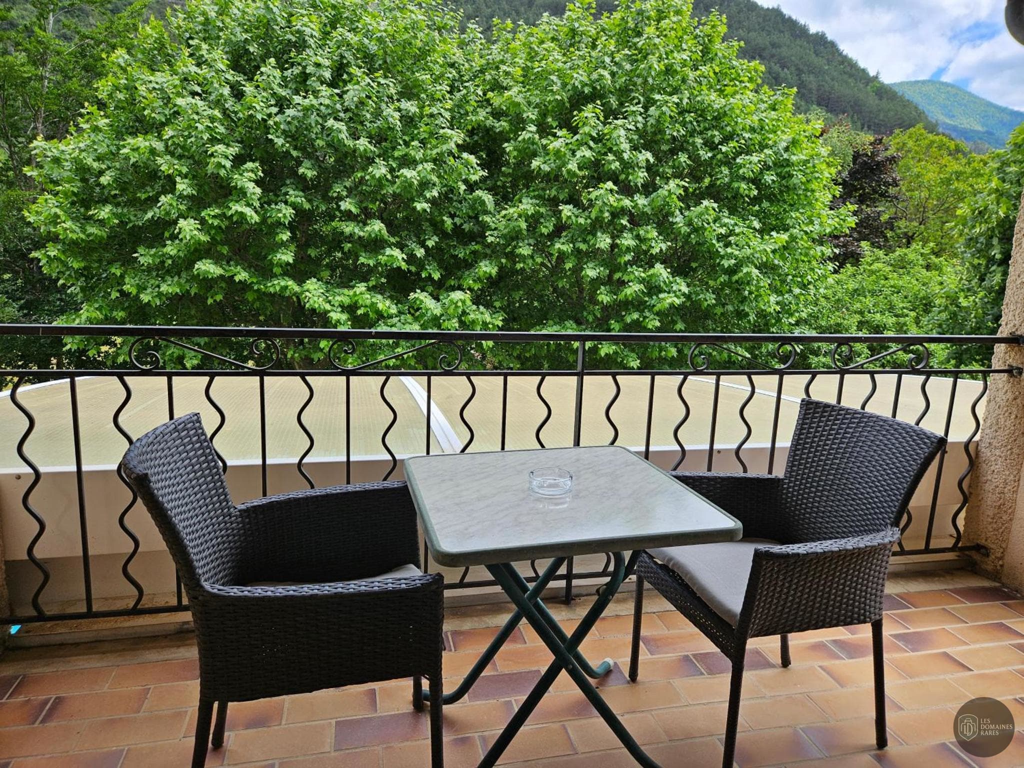 Vue extérieure de l'hôtel Hotel Le Mont Barral en Auvergne-Rhône-Alpes