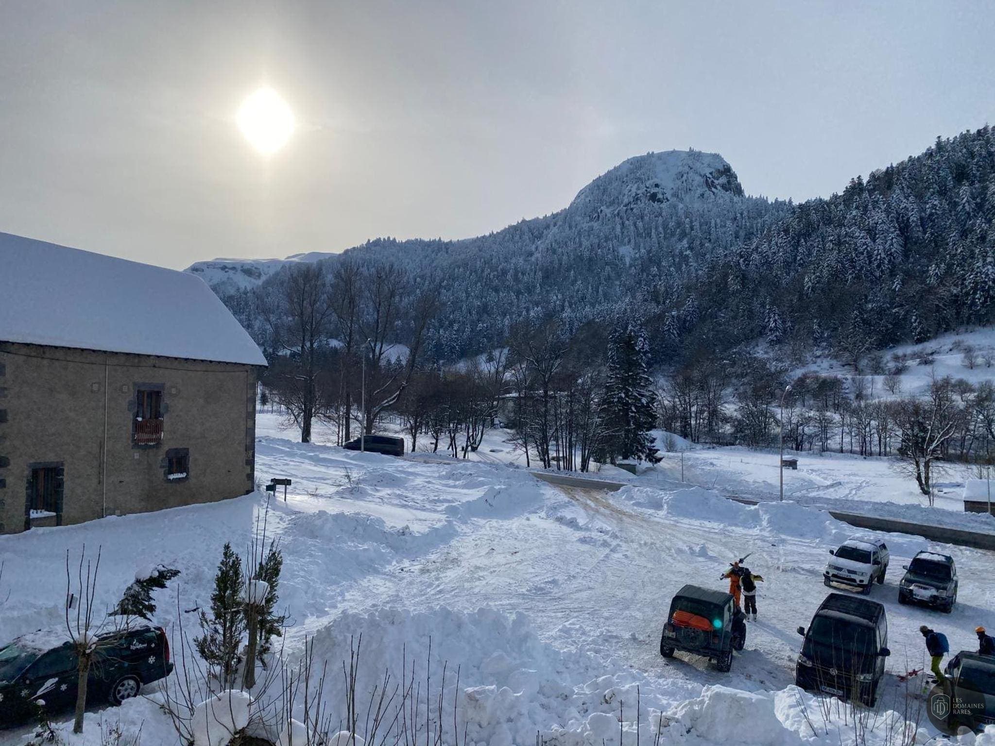 Vue extérieure de l'hôtel Hotel Les Mouflons en Auvergne-Rhône-Alpes