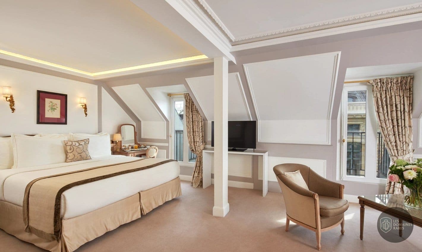 Chambre de l'hôtel Hotel Regina Louvre à Paris en Île-de-France - séminaire paris