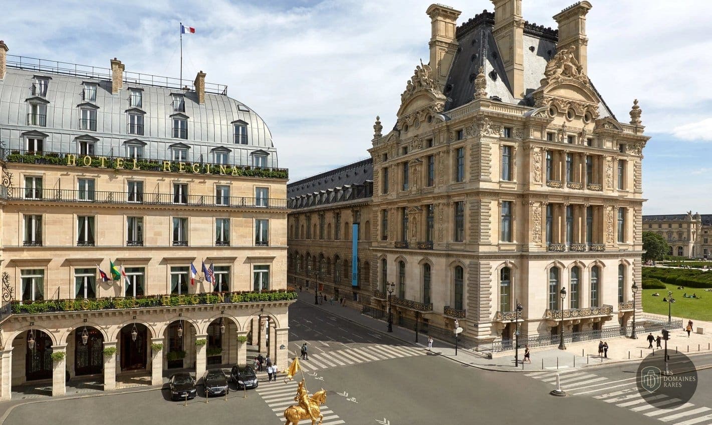 Vue extérieure de l'hôtel Hotel Regina Louvre à Paris en Île-de-France