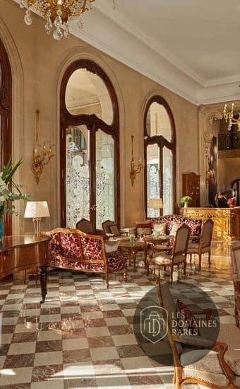 Espace intérieur de l'hôtel Hotel Regina Louvre à Paris en Île-de-France