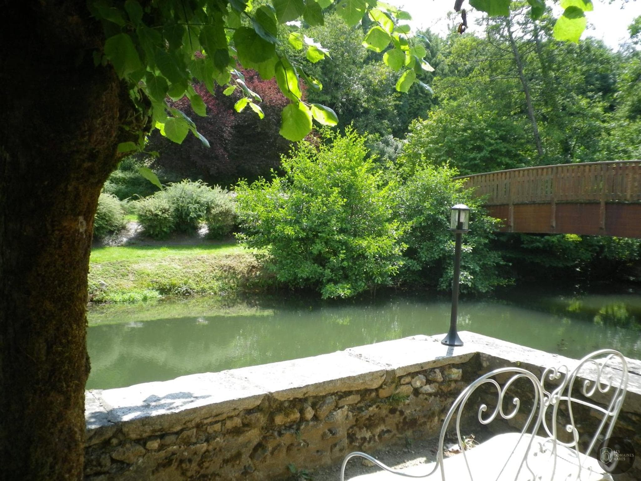Vue extérieure de l'hôtel Hotel Ricordeau à Loué en Pays de la Loire