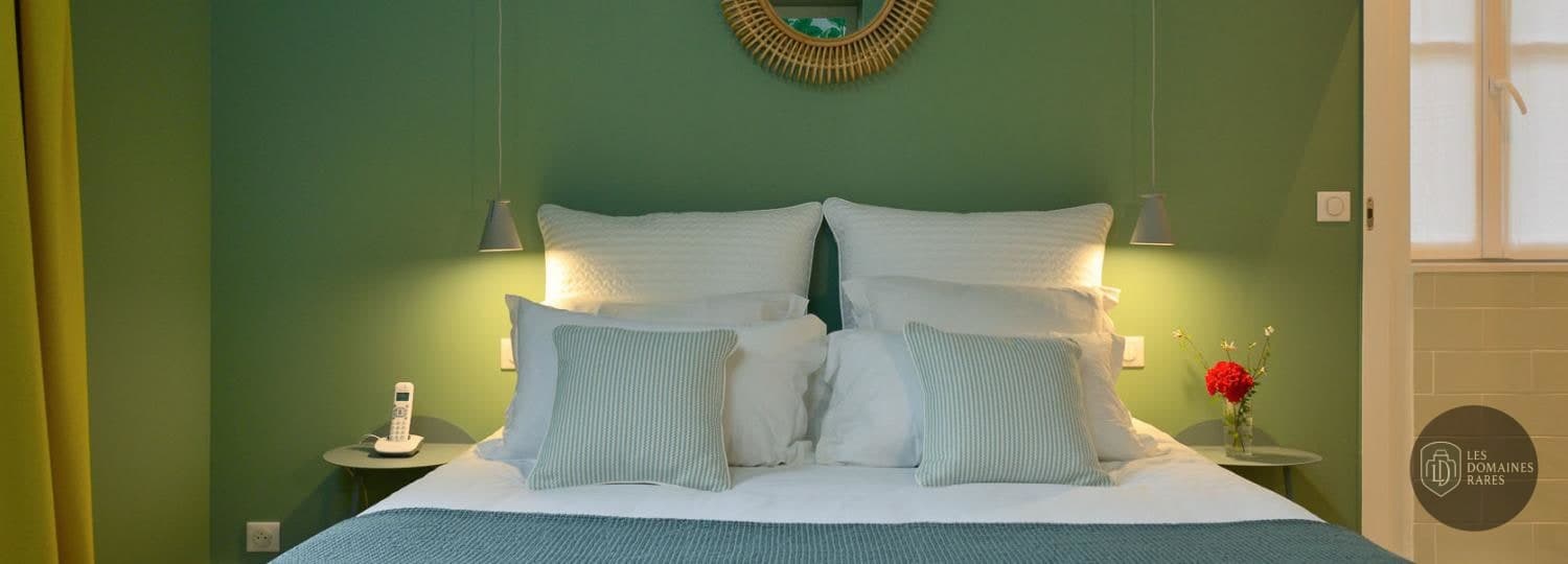 Chambre de l'hôtel Hotel Saint Christophe à Paris en Île-de-France
