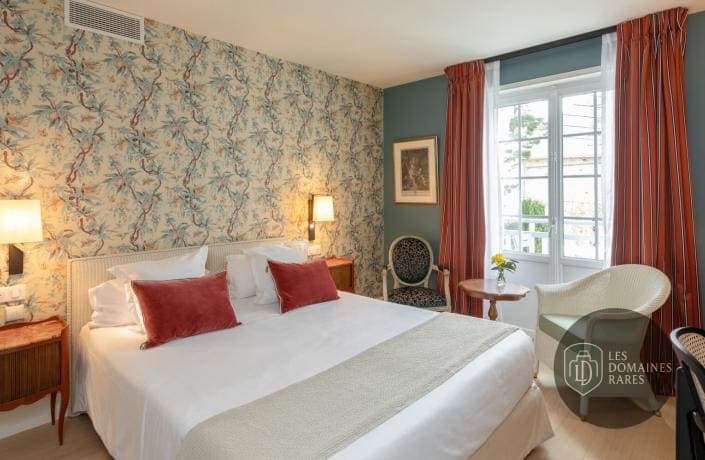 Chambre de l'hôtel Hotel Saint Christophe à Paris en Île-de-France