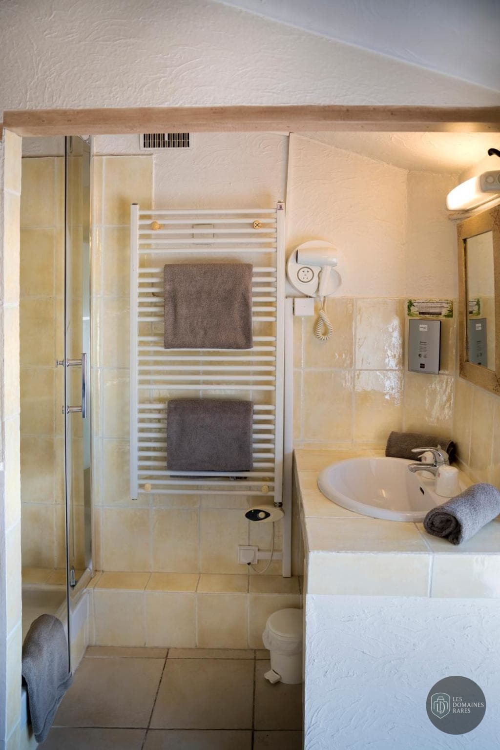 Salle de bain de l'hôtel Hotel Toppin à Cavaillon en Provence-Alpes-Côte d'Azur