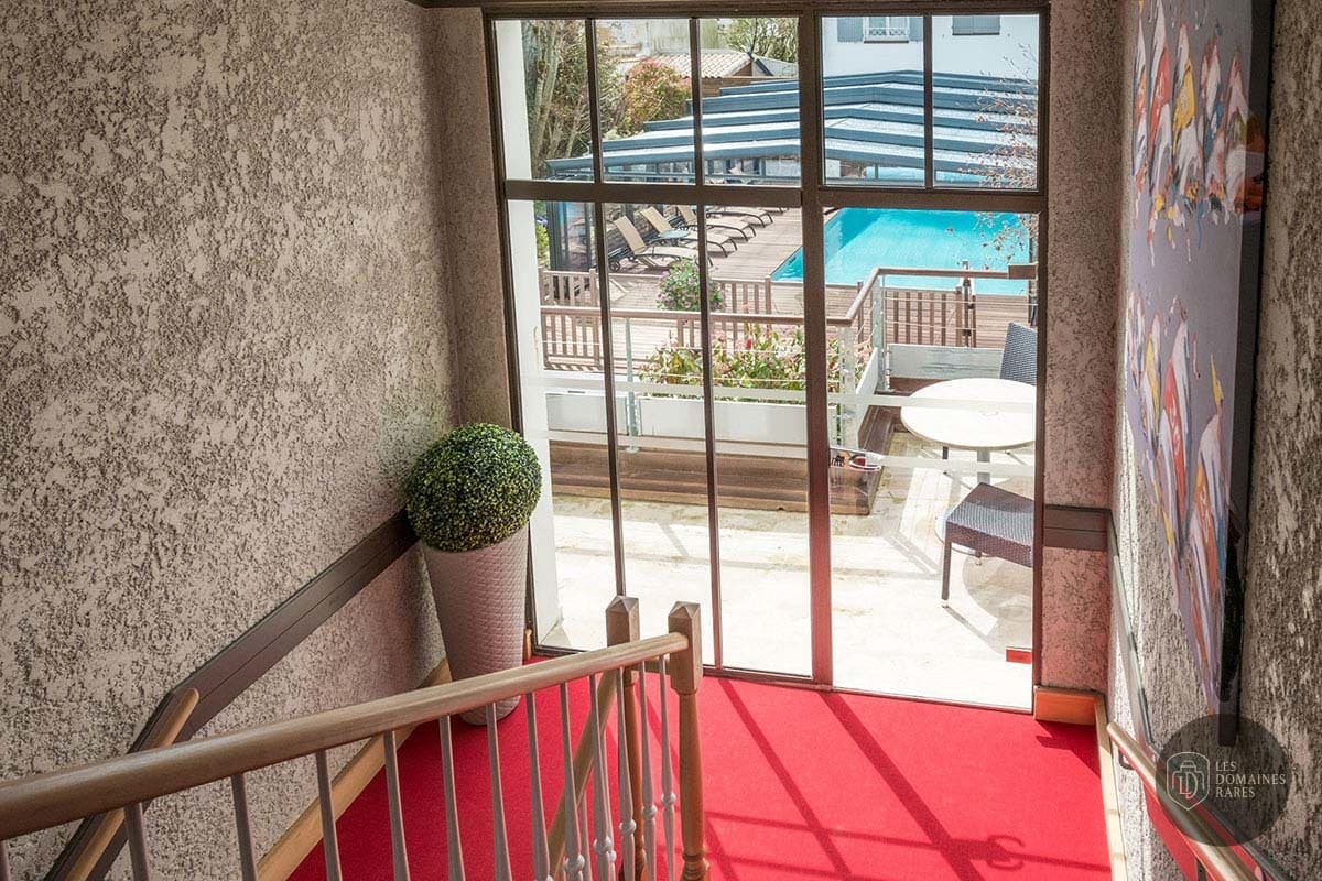 Espace intérieur de l'hôtel Hotel de La Maree à Rivedoux en Nouvelle-Aquitaine