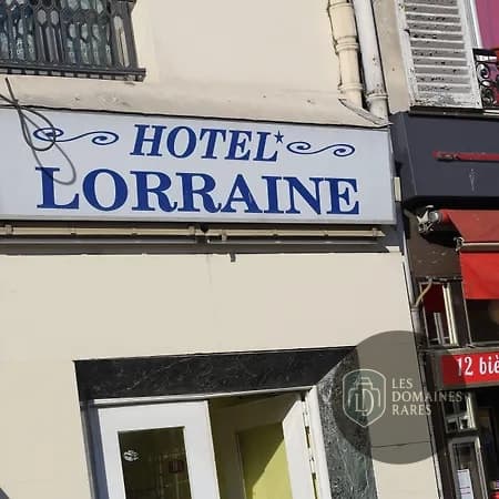 Vue extérieure de l'hôtel Hotel de Lorraine à Longuyon en Grand Est