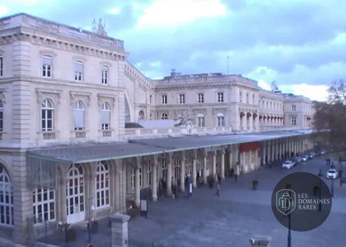 Vue extérieure de l'hôtel Hotel de Lorraine à Longuyon en Grand Est