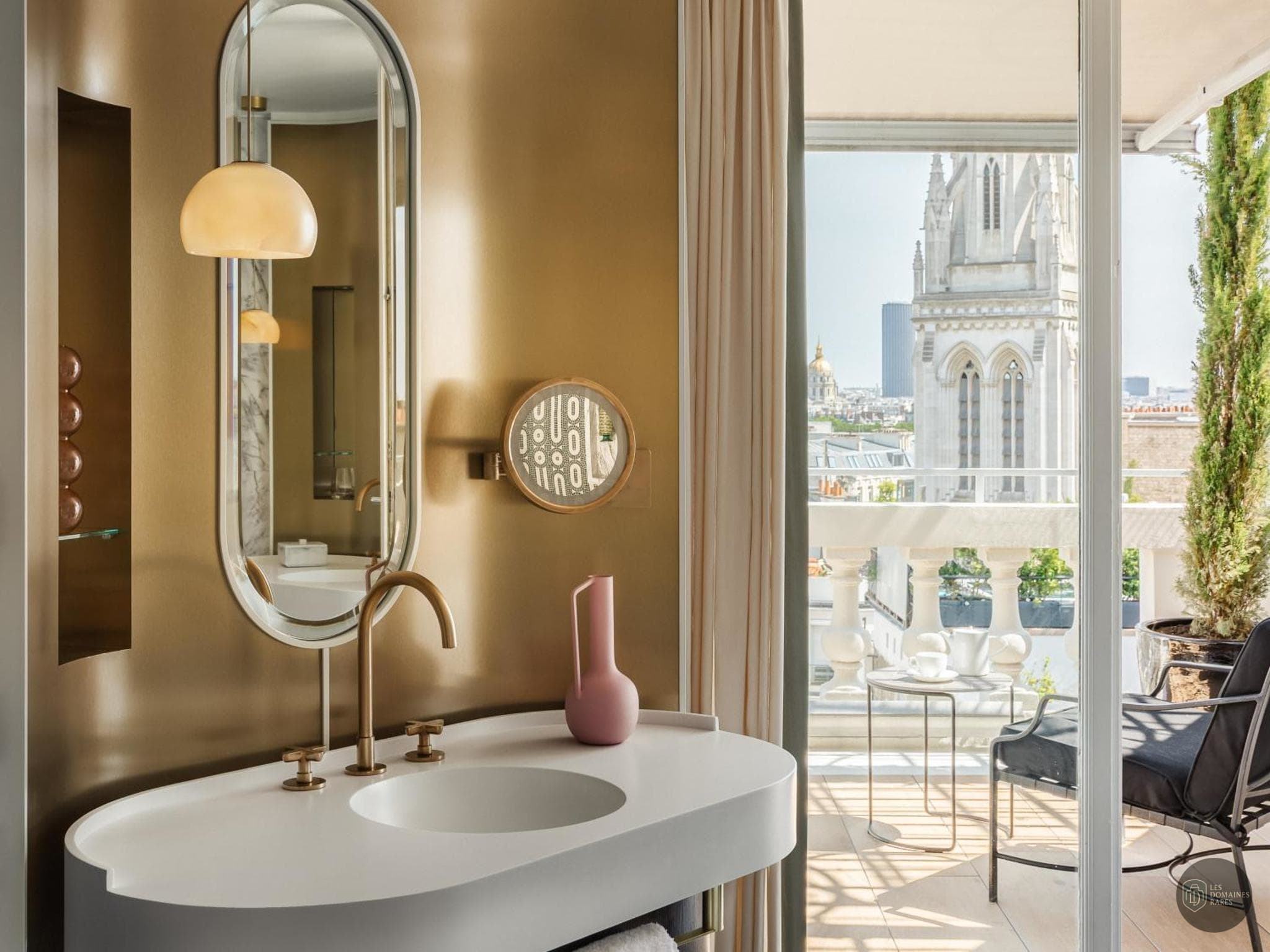 Salle de bain de l'hôtel Hotel de Sers à Paris en Île-de-France