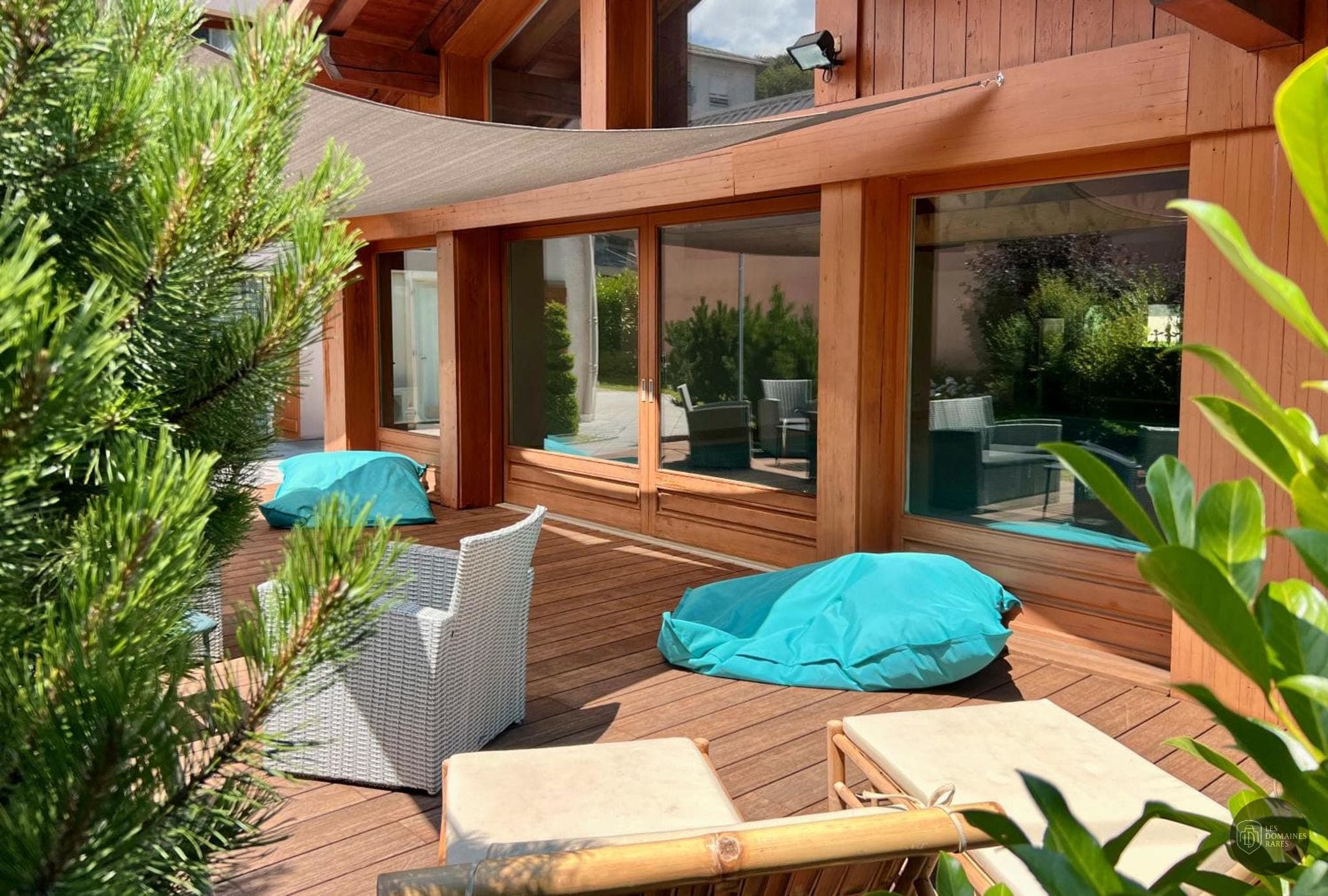 Vue extérieure de l'hôtel Hotel des 2 Gares à Megève en Auvergne-Rhône-Alpes