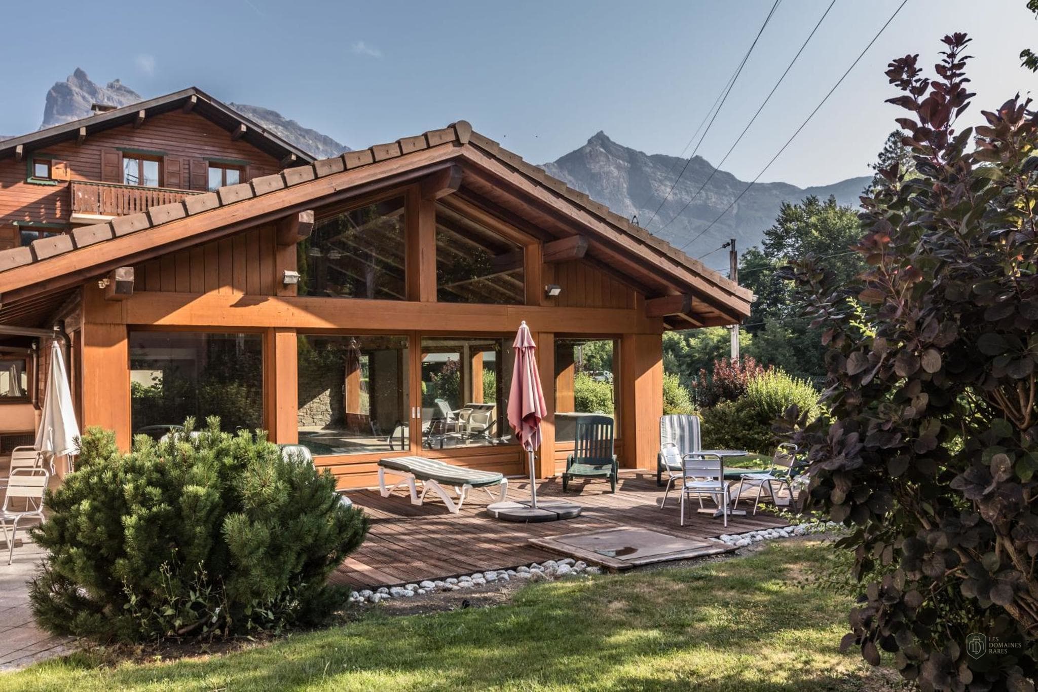 Vue extérieure de l'hôtel Hotel des 2 Gares à Megève en Auvergne-Rhône-Alpes