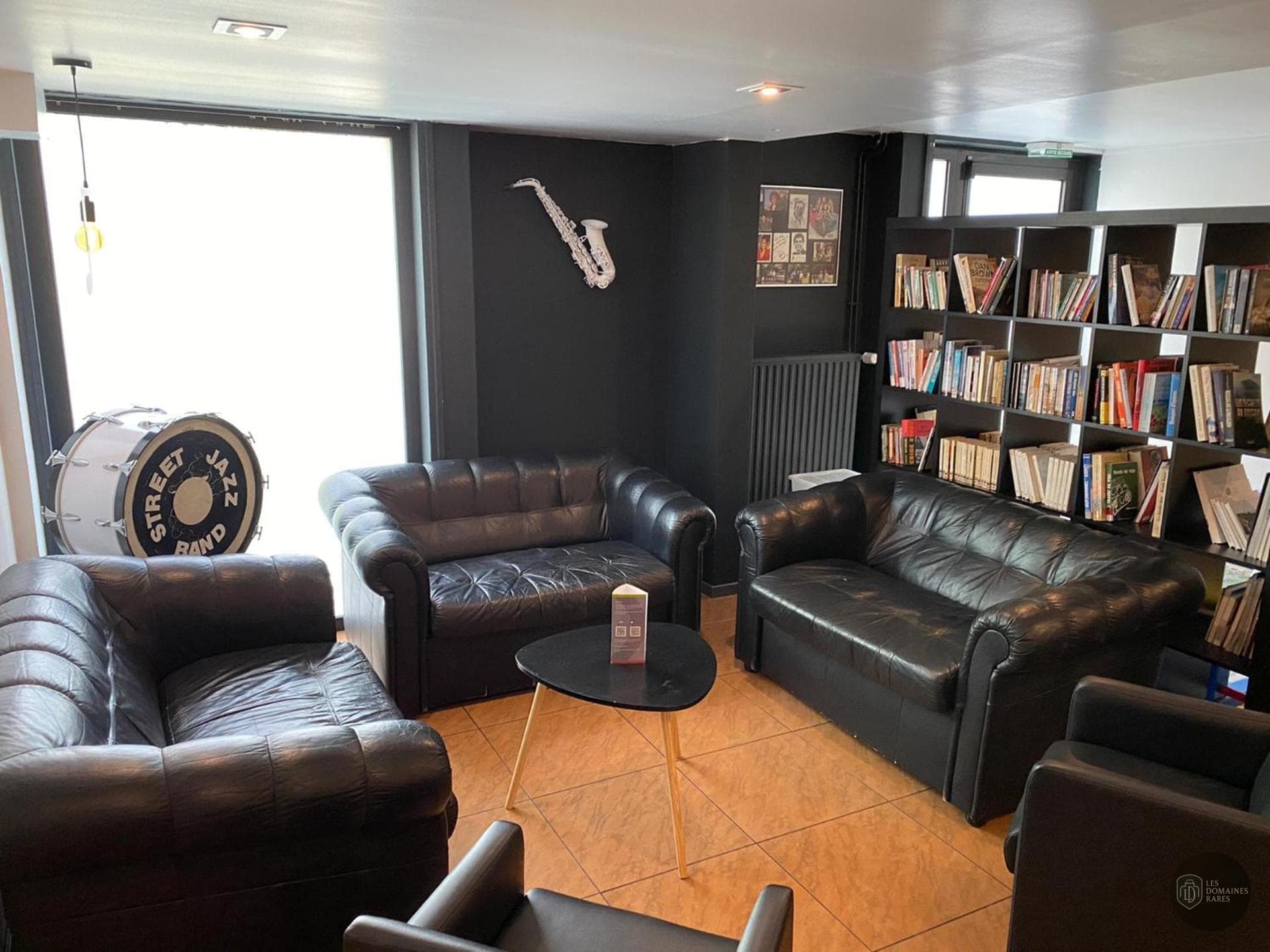 Espace intérieur de l'hôtel Hotel des Acacias à Tourcoing en Hauts-de-France