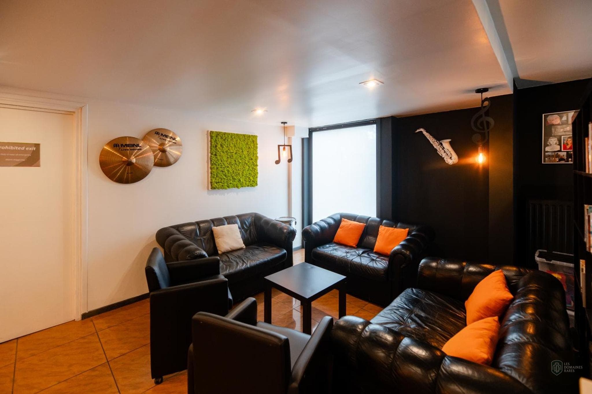 Espace intérieur de l'hôtel Hotel des Acacias à Tourcoing en Hauts-de-France