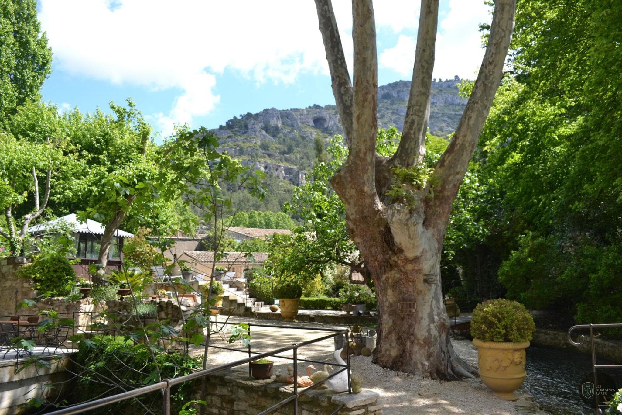 Vue extérieure de l'hôtel Hotel du Poete en Provence-Alpes-Côte d'Azur