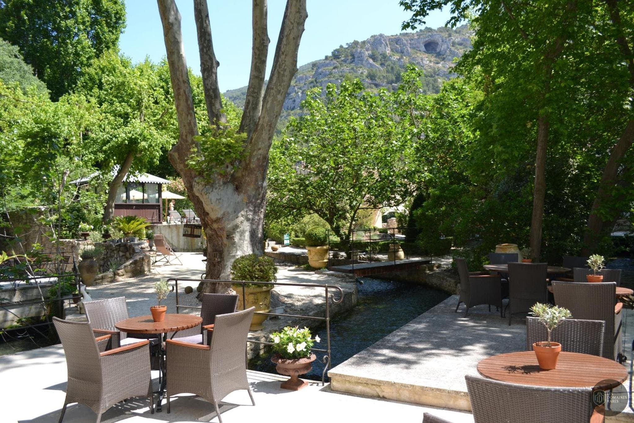 Vue extérieure de l'hôtel Hotel du Poete en Provence-Alpes-Côte d'Azur