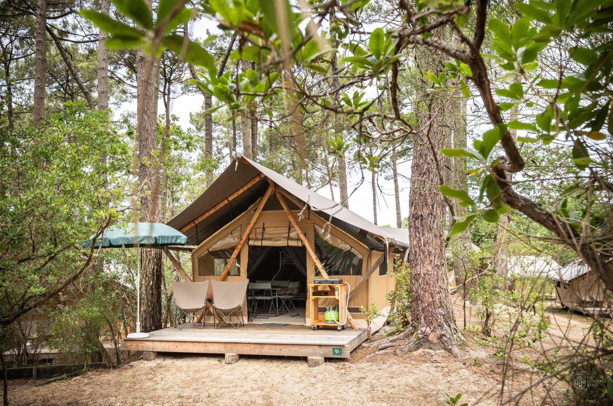 Vue extérieure du lieu Huttopia Arcachon en Nouvelle-Aquitaine