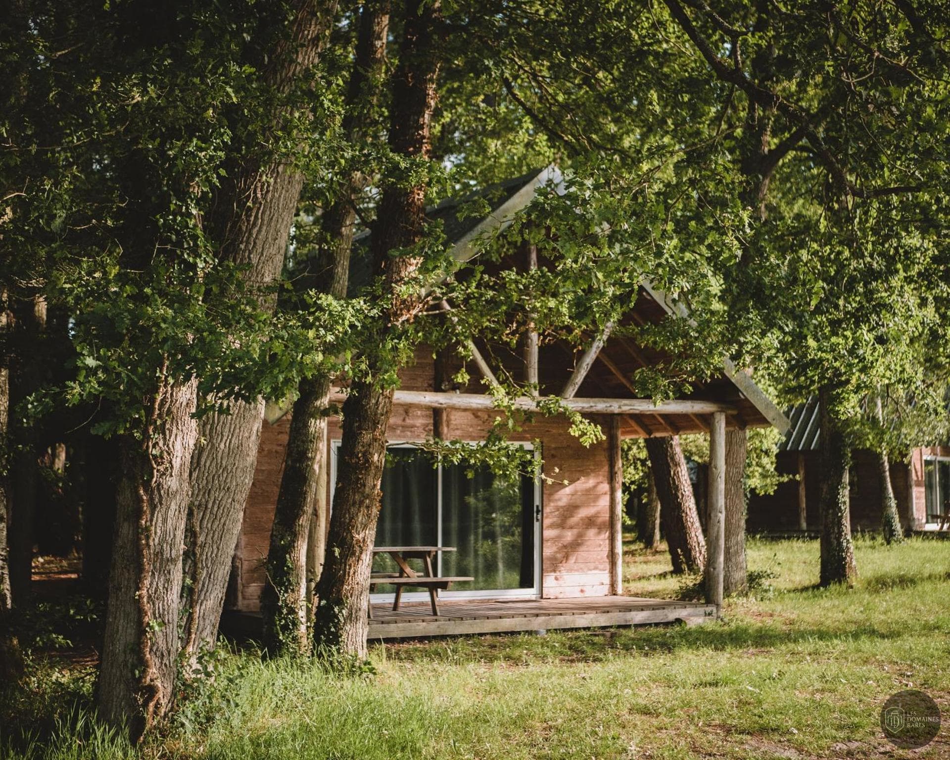 Vue extérieure du moulin Huttopia Dieulefit à Dieulefit en Auvergne-Rhône-Alpes
