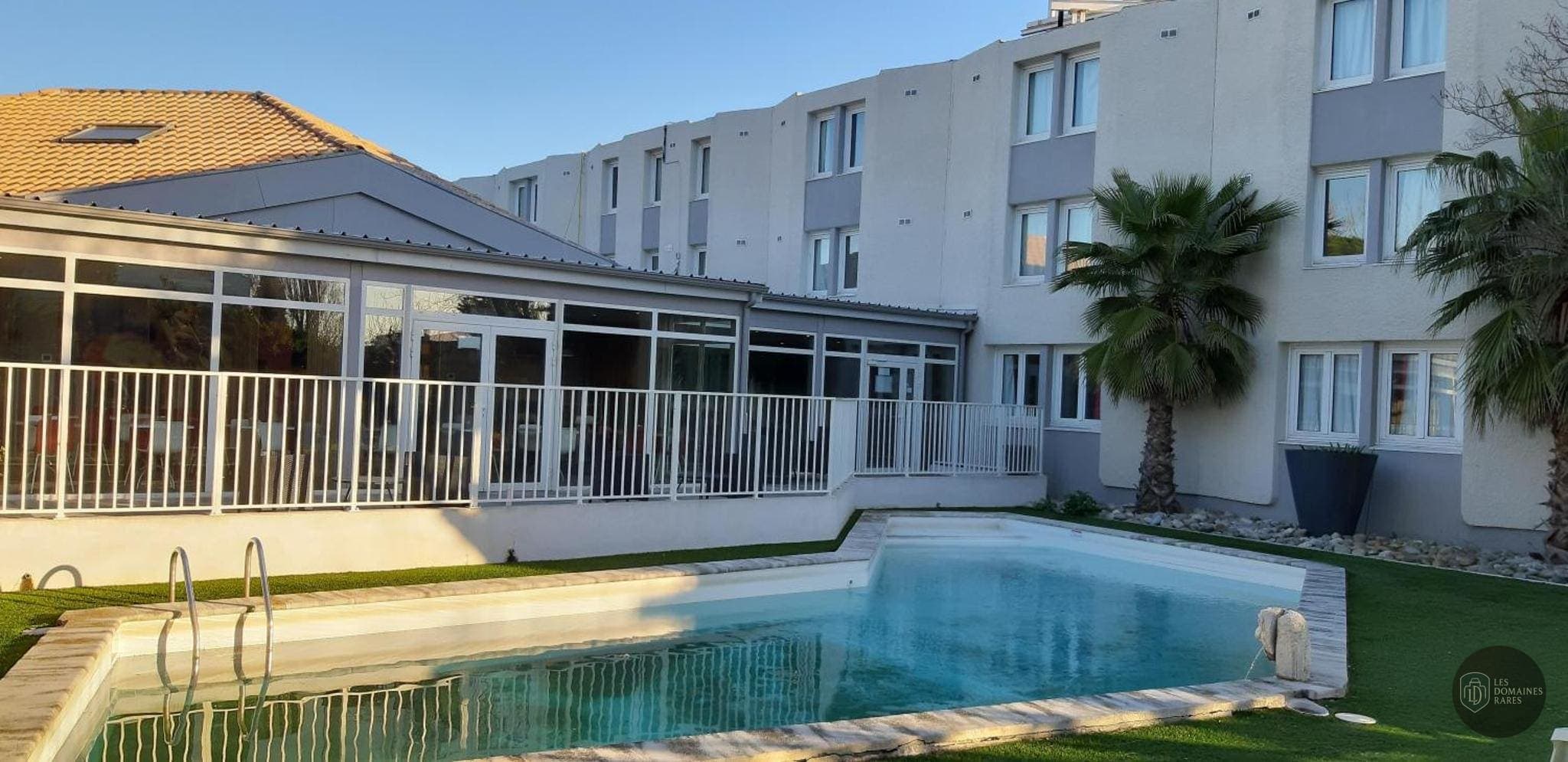 Piscine et activités de l'hôtel Ibis Arles à Arles en Provence-Alpes-Côte d'Azur