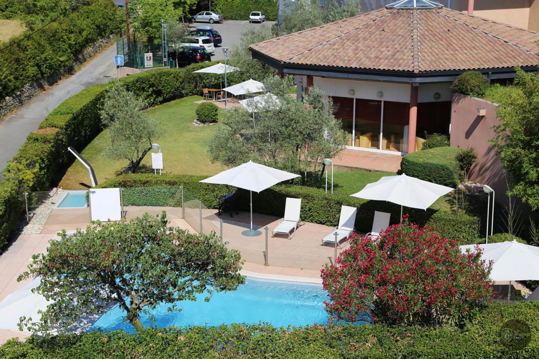 Vue extérieure de l'hôtel Ibis Aubenas à Aubenas en Auvergne-Rhône-Alpes