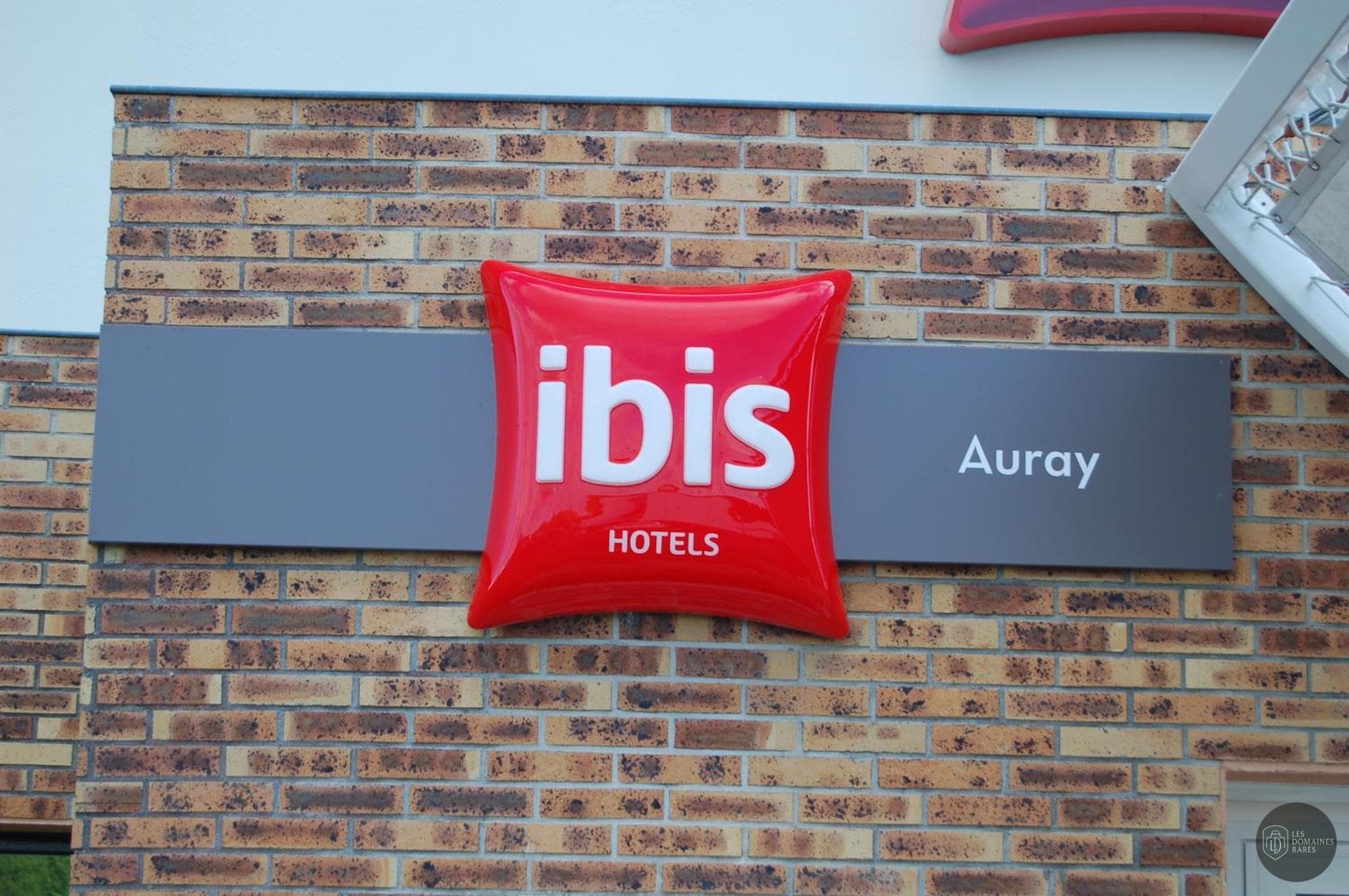 Vue extérieure de l'hôtel Ibis Auray à Auray en Bretagne