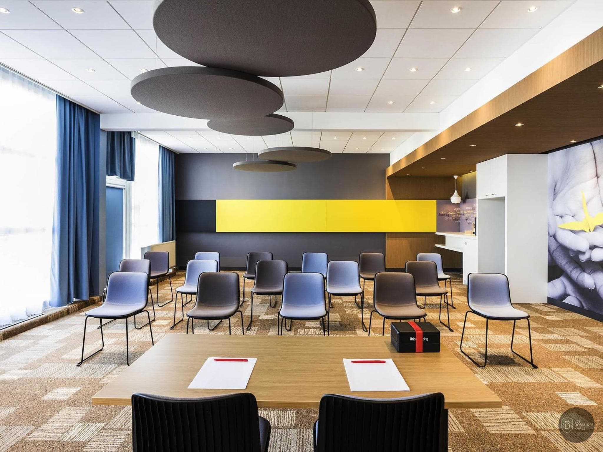 Espace intérieur de l'hôtel Ibis Bordeaux Le Lac à Bordeaux en Nouvelle-Aquitaine