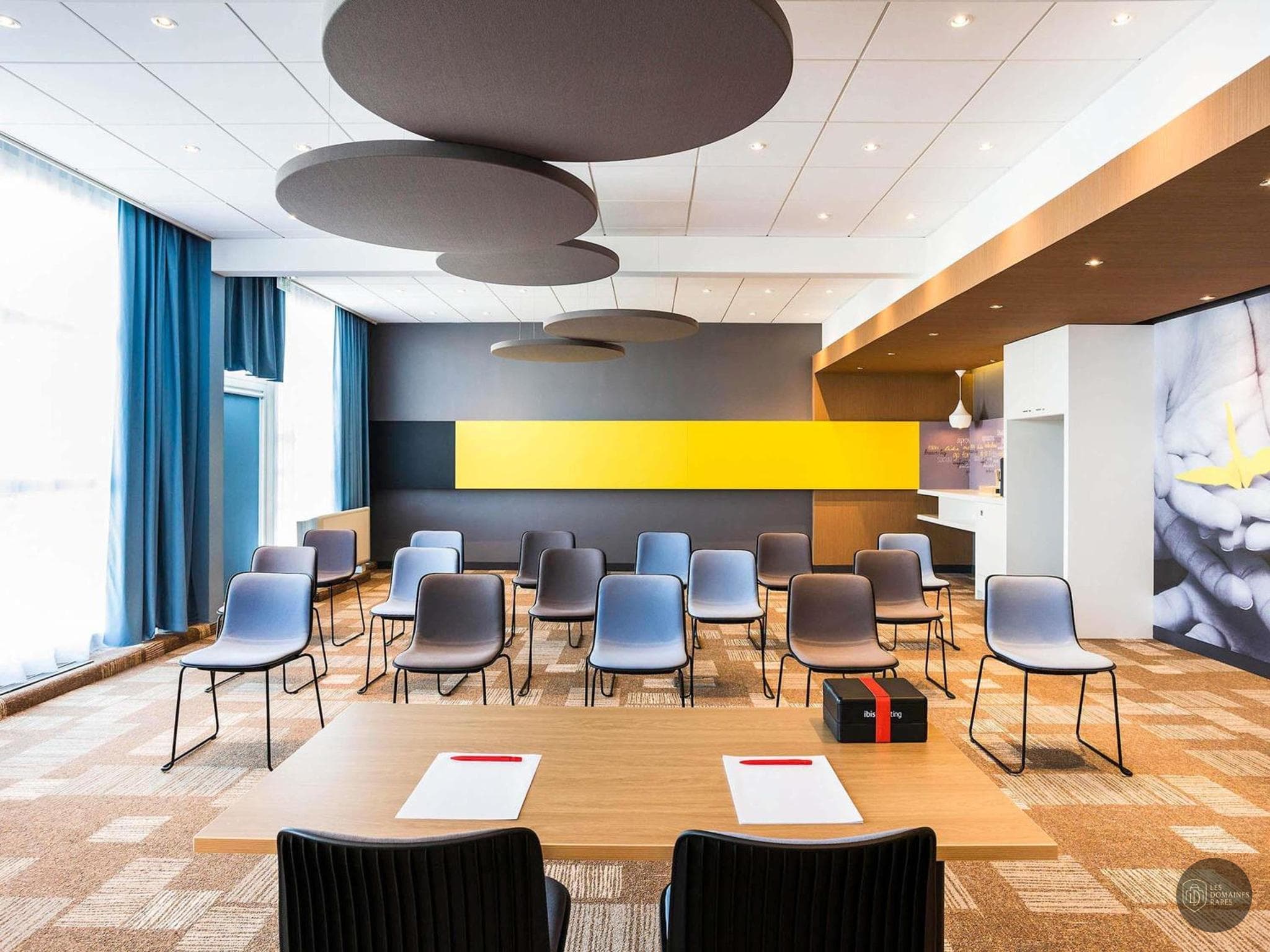 Espace intérieur de l'hôtel Ibis Bordeaux Le Lac à Bordeaux en Nouvelle-Aquitaine