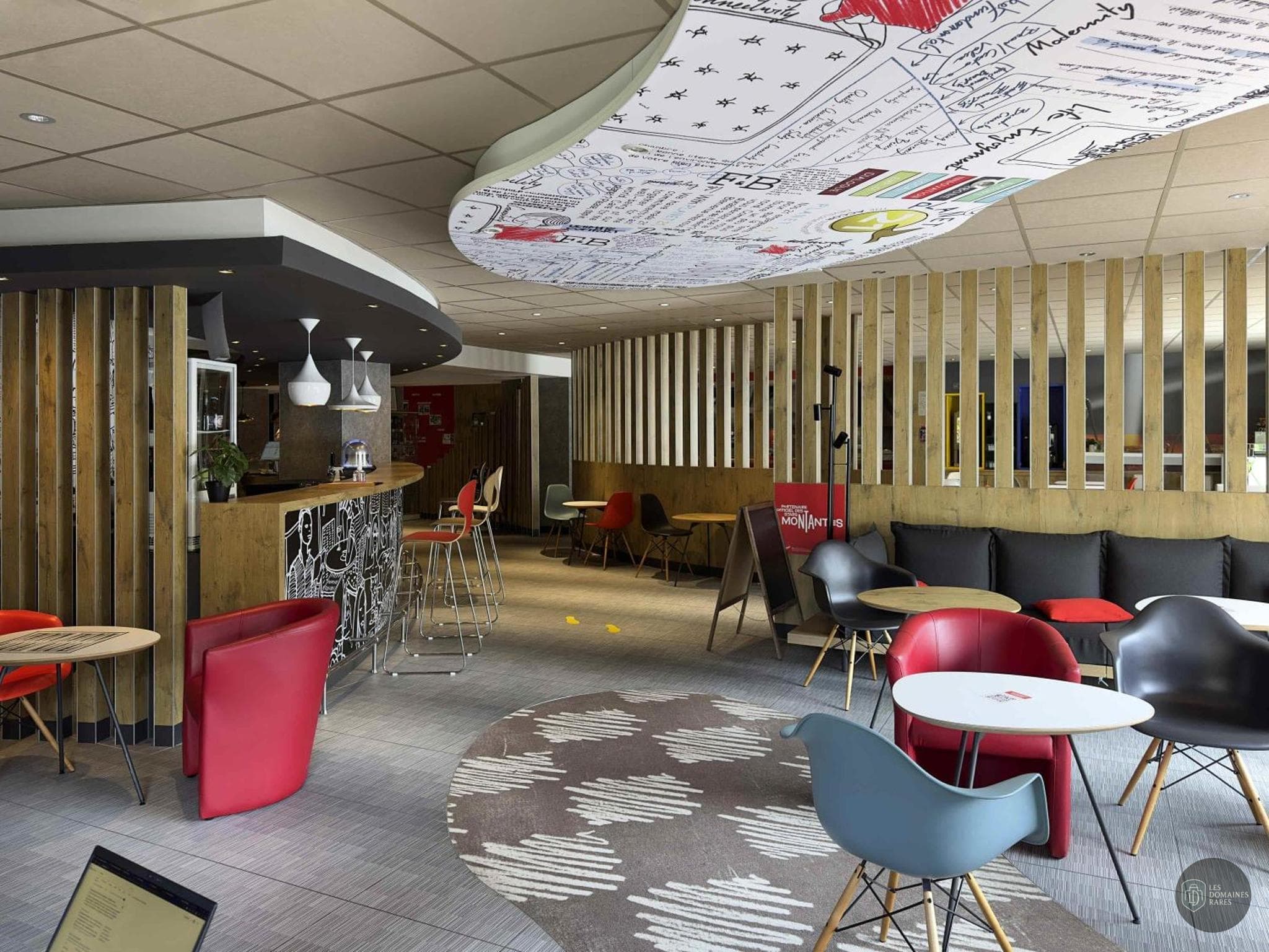 Espace intérieur de l'hôtel Ibis Cahors en Occitanie
