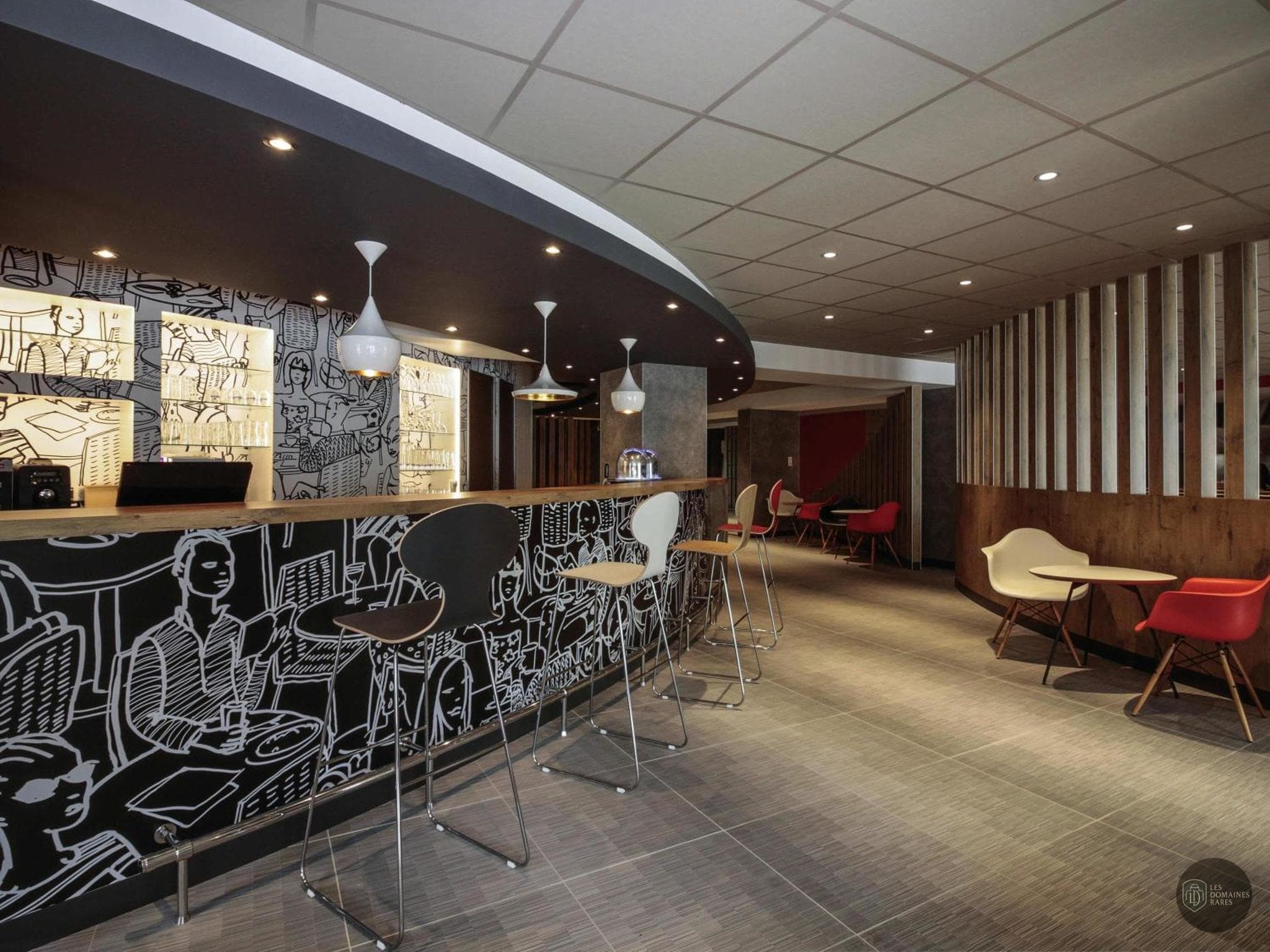 Espace intérieur de l'hôtel Ibis Cahors en Occitanie