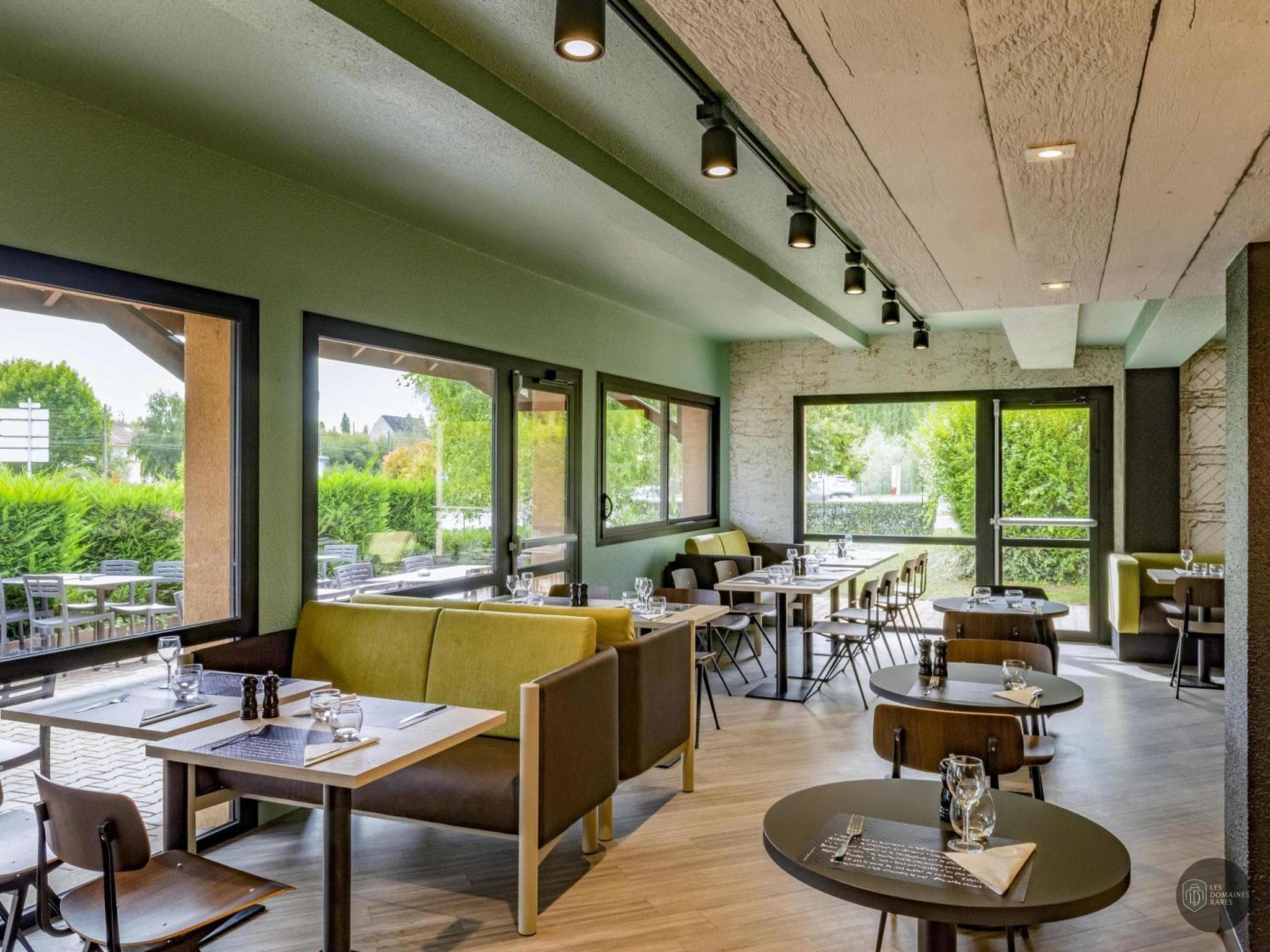 Espace intérieur de l'hôtel Ibis Creil sur Oise en Hauts-de-France