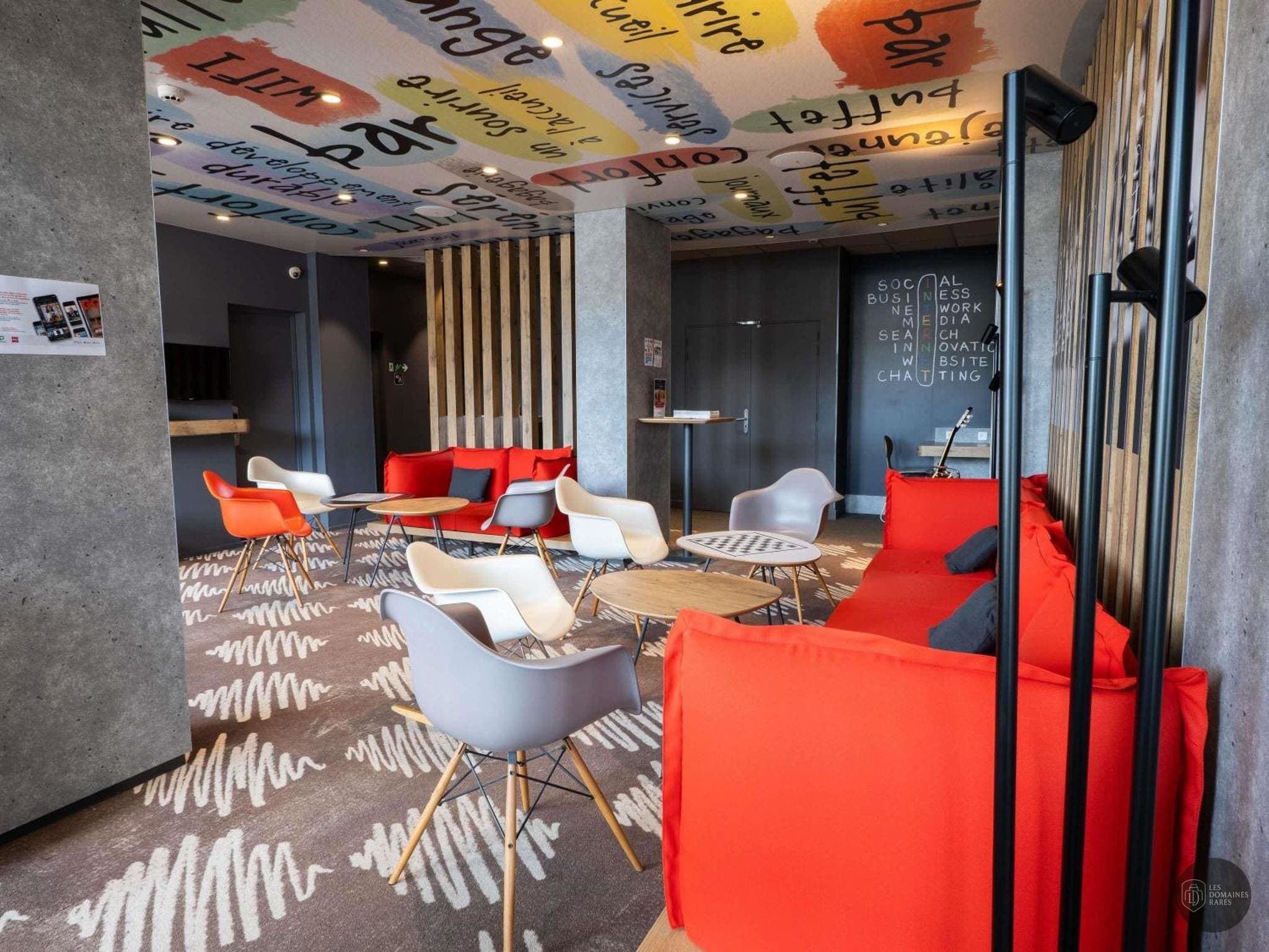 Espace intérieur de l'hôtel Ibis Dijon Gare en Bourgogne-Franche-Comté