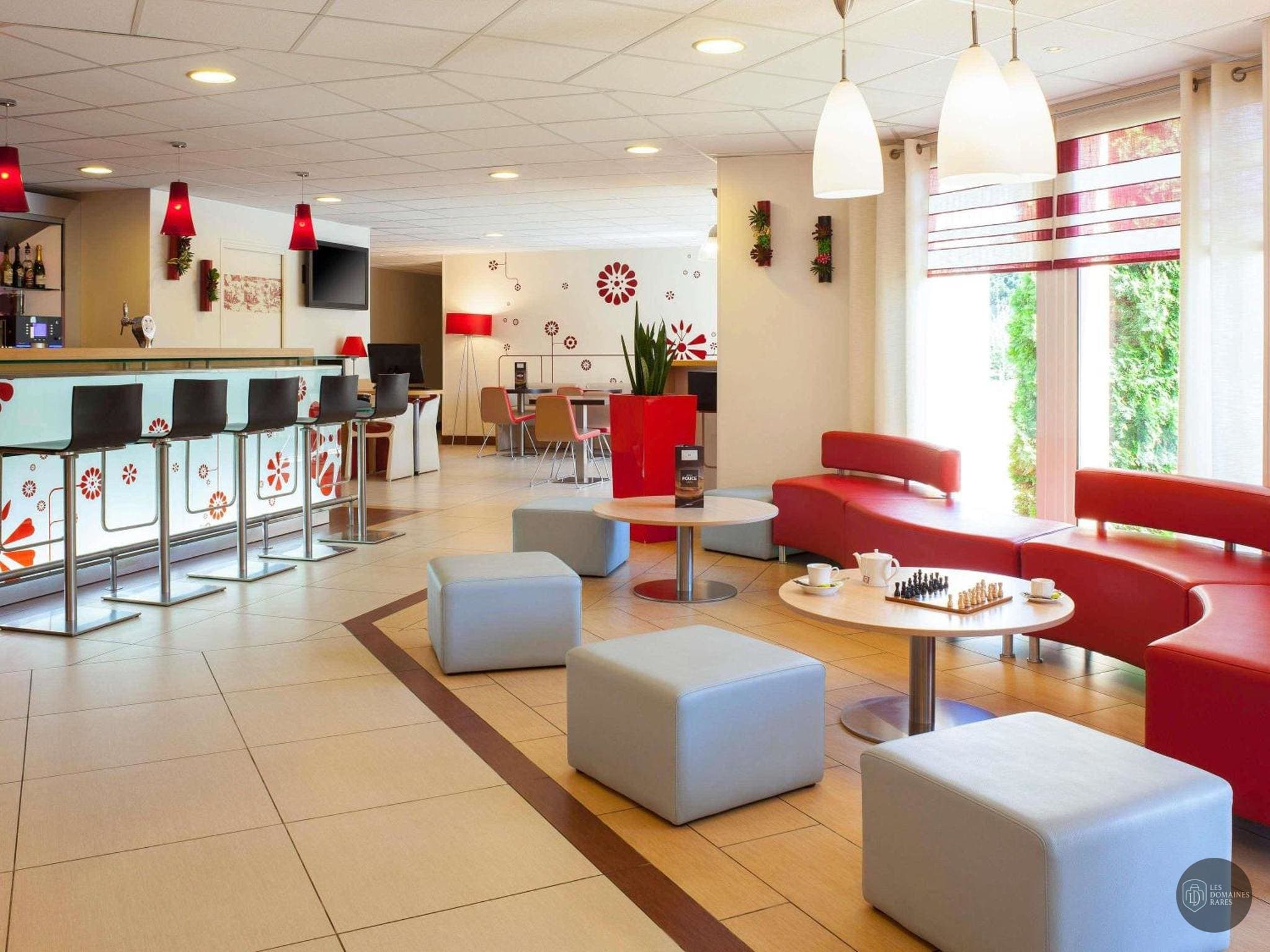 Espace intérieur de l'hôtel Ibis Jouy En Josas en Île-de-France