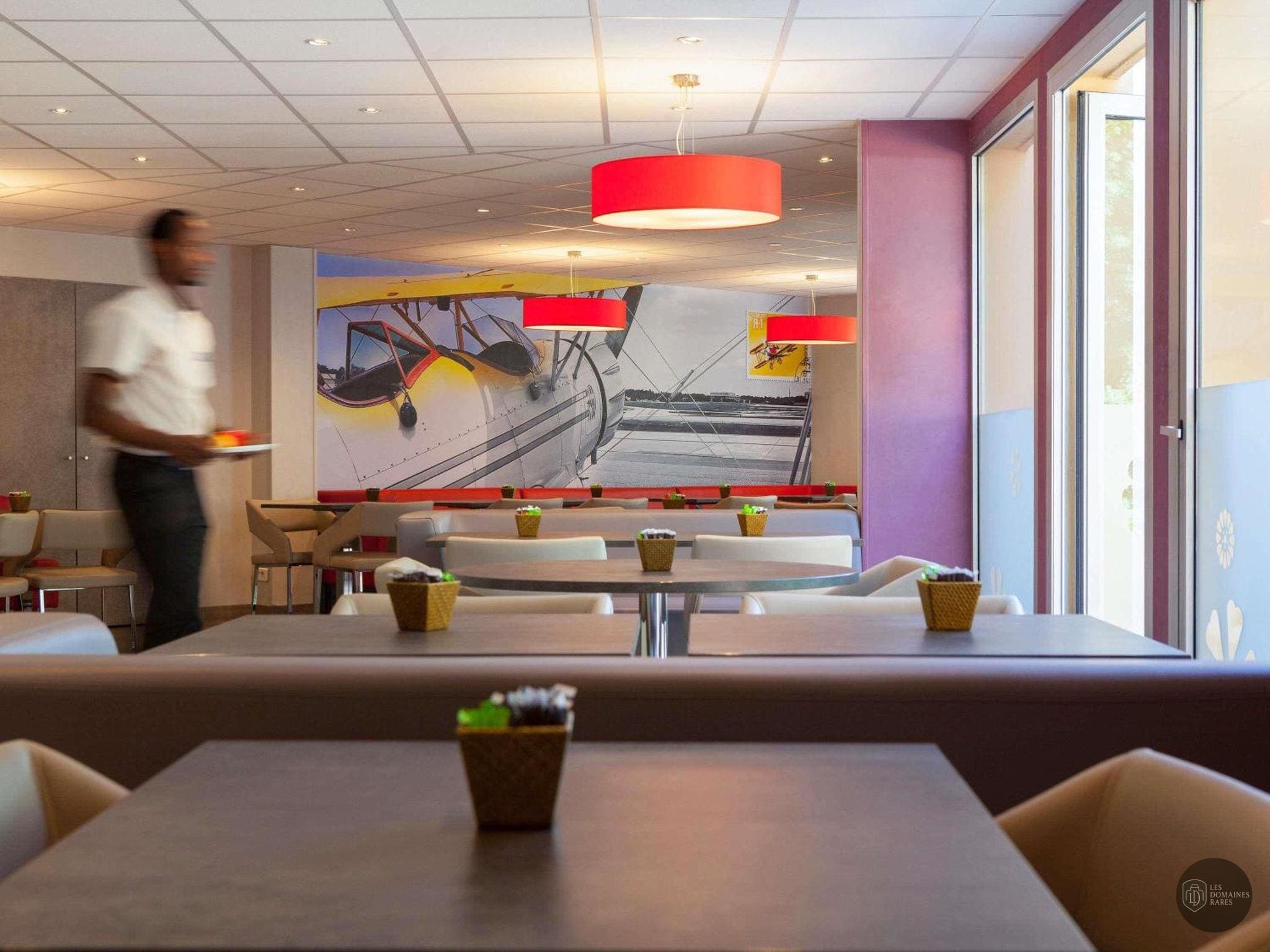 Espace intérieur de l'hôtel Ibis Jouy En Josas en Île-de-France