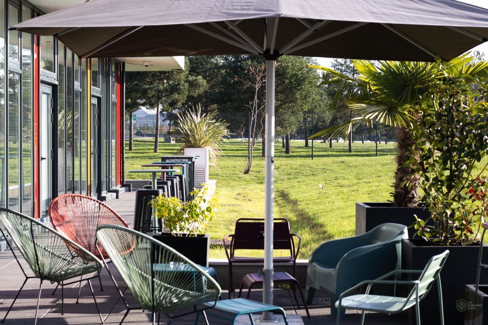 Vue extérieure de l'hôtel Ibis Le Bourget à La en Île-de-France