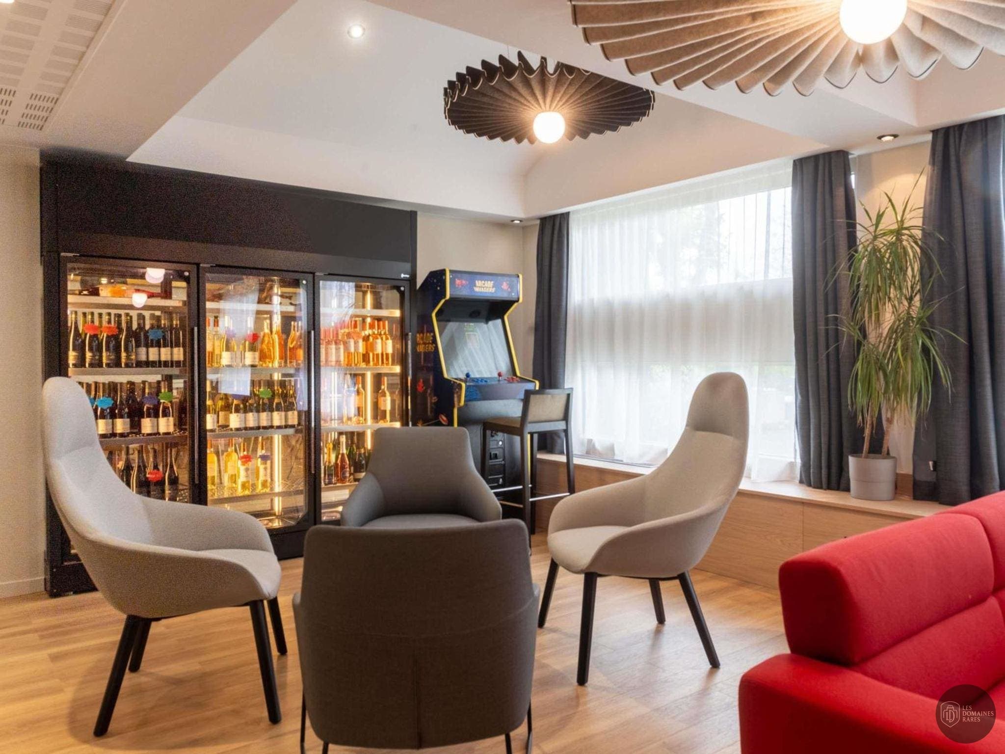 Vue extérieure de l'hôtel Ibis Lyon Est Bron en Auvergne-Rhône-Alpes