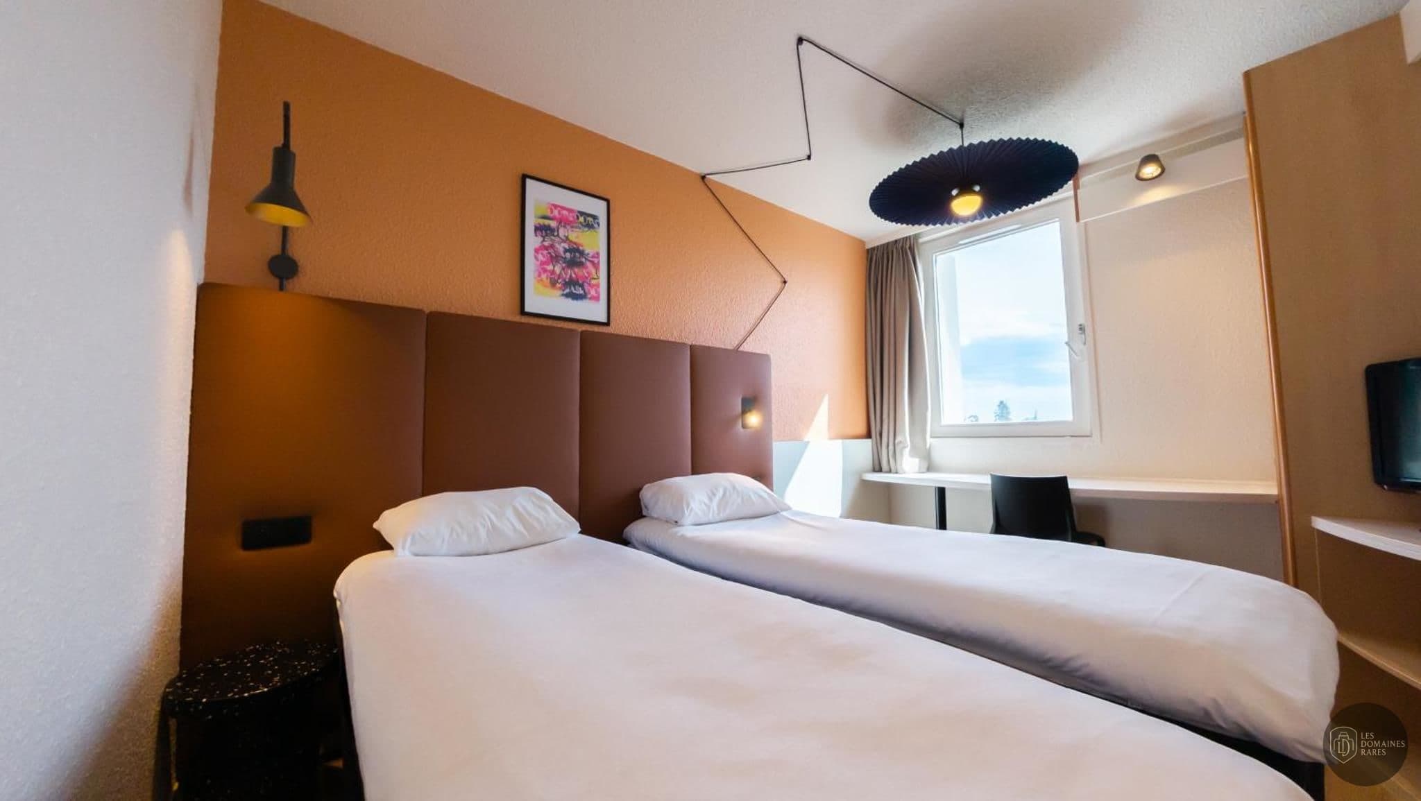 Vue extérieure de l'hôtel Ibis Lyon Est Bron en Auvergne-Rhône-Alpes