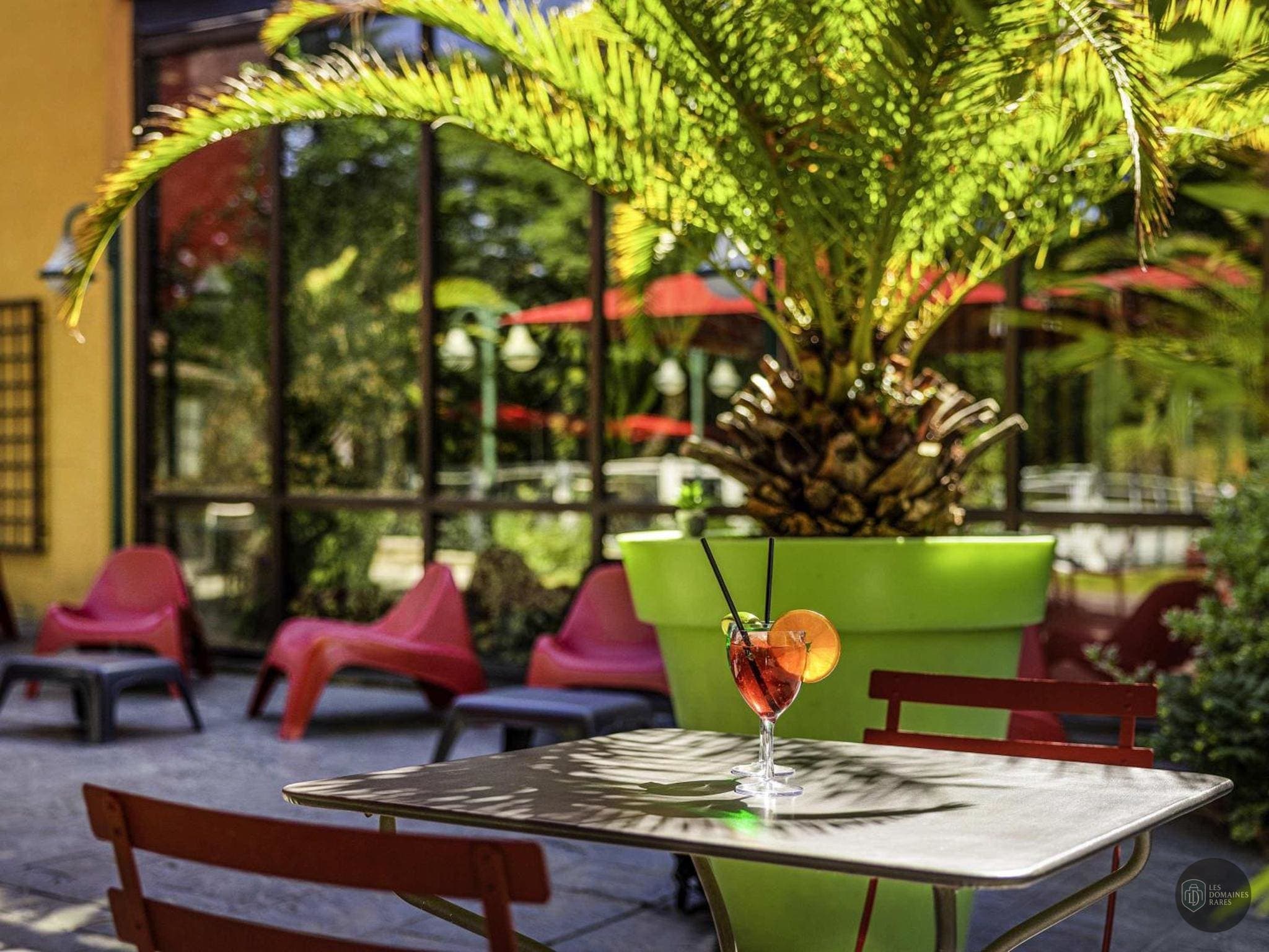 Vue extérieure de l'hôtel Ibis Lyon Nord à Dardilly en Auvergne-Rhône-Alpes