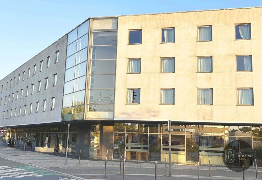 Vue extérieure de l'hôtel Ibis Maubeuge à Maubeuge en Hauts-de-France